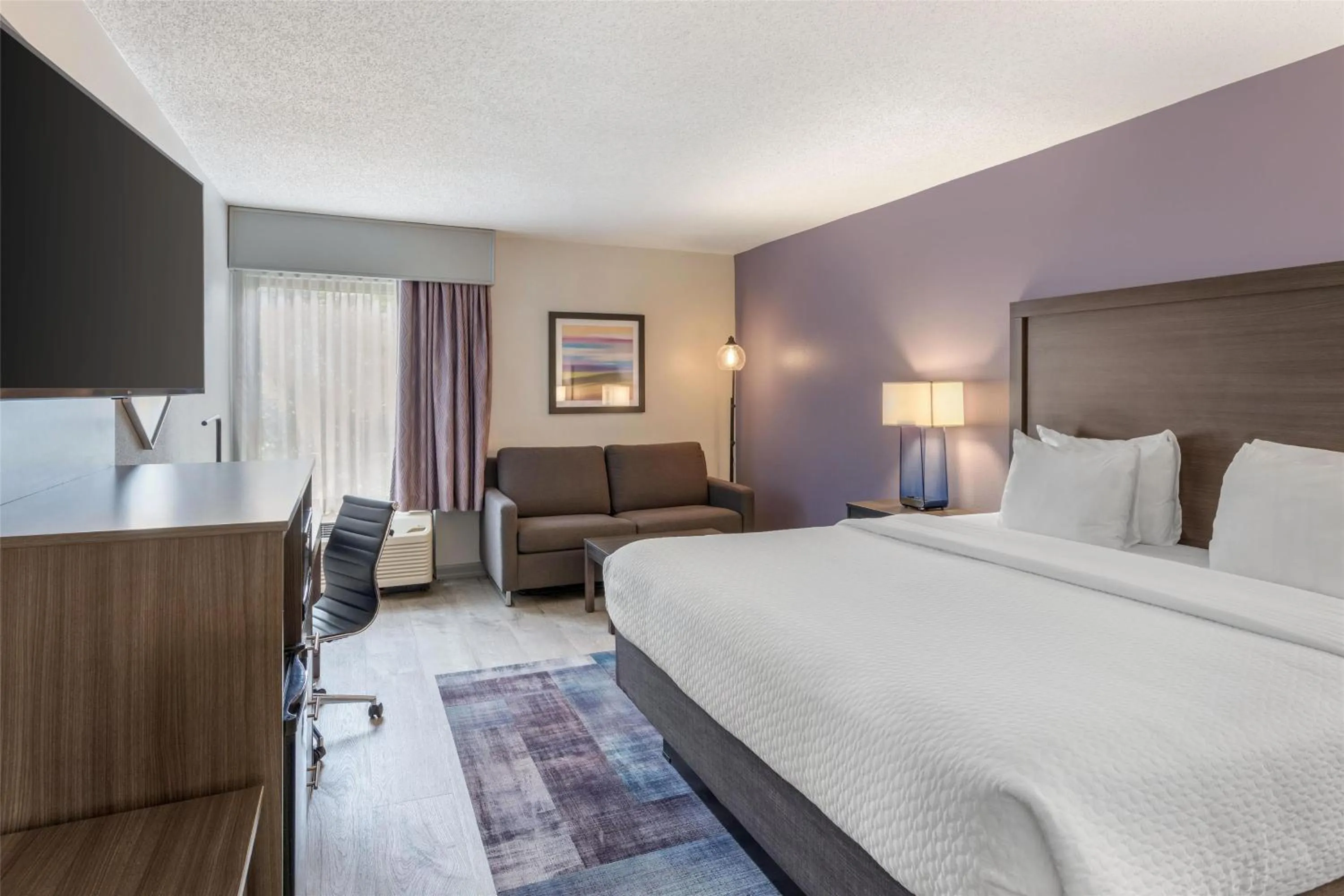 Bedroom, Bed in Best Western Hickory