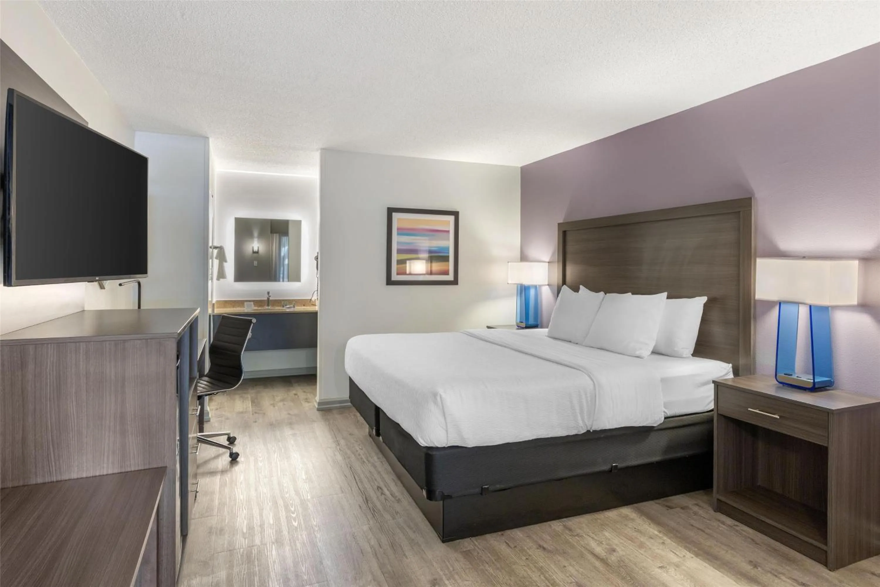 Bedroom, Bed in Best Western Hickory