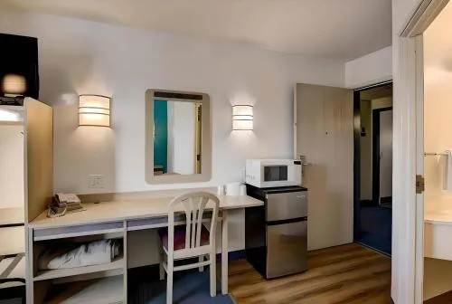 Econo Lodge Menomonie