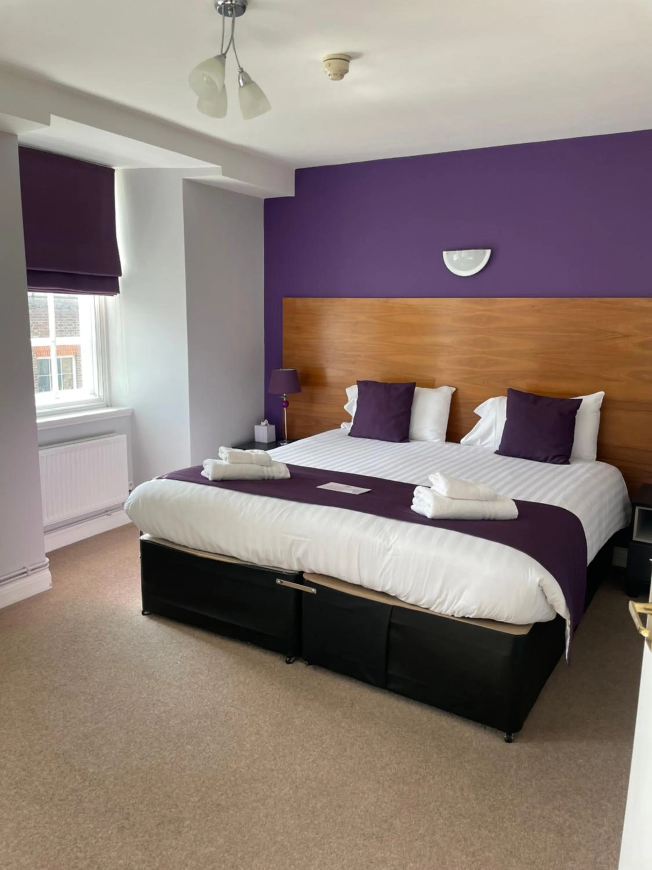 Bedroom, Bed in Canterbury Cathedral Lodge