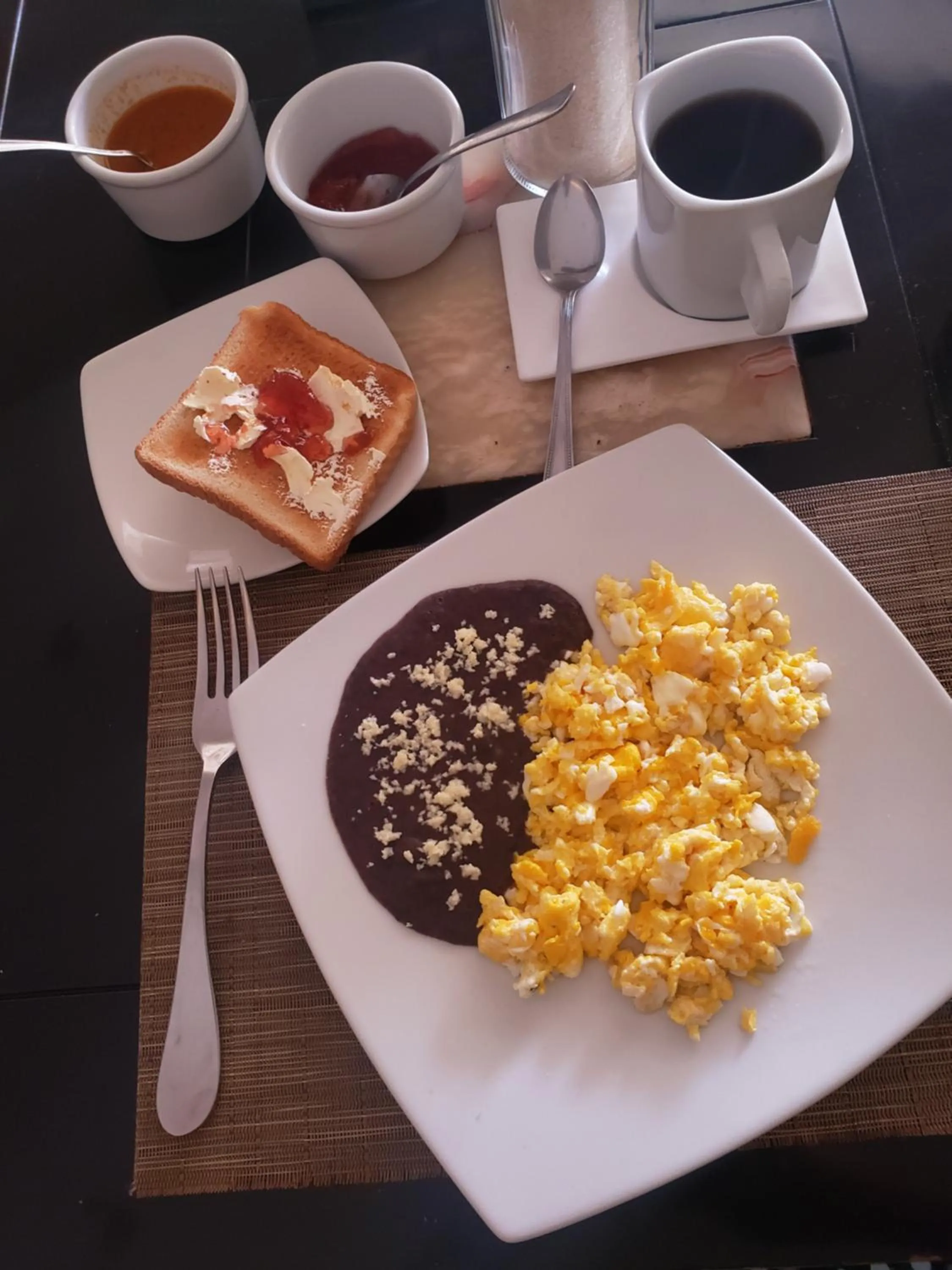 Breakfast in Hotel Victoria Poza Rica by Brahma