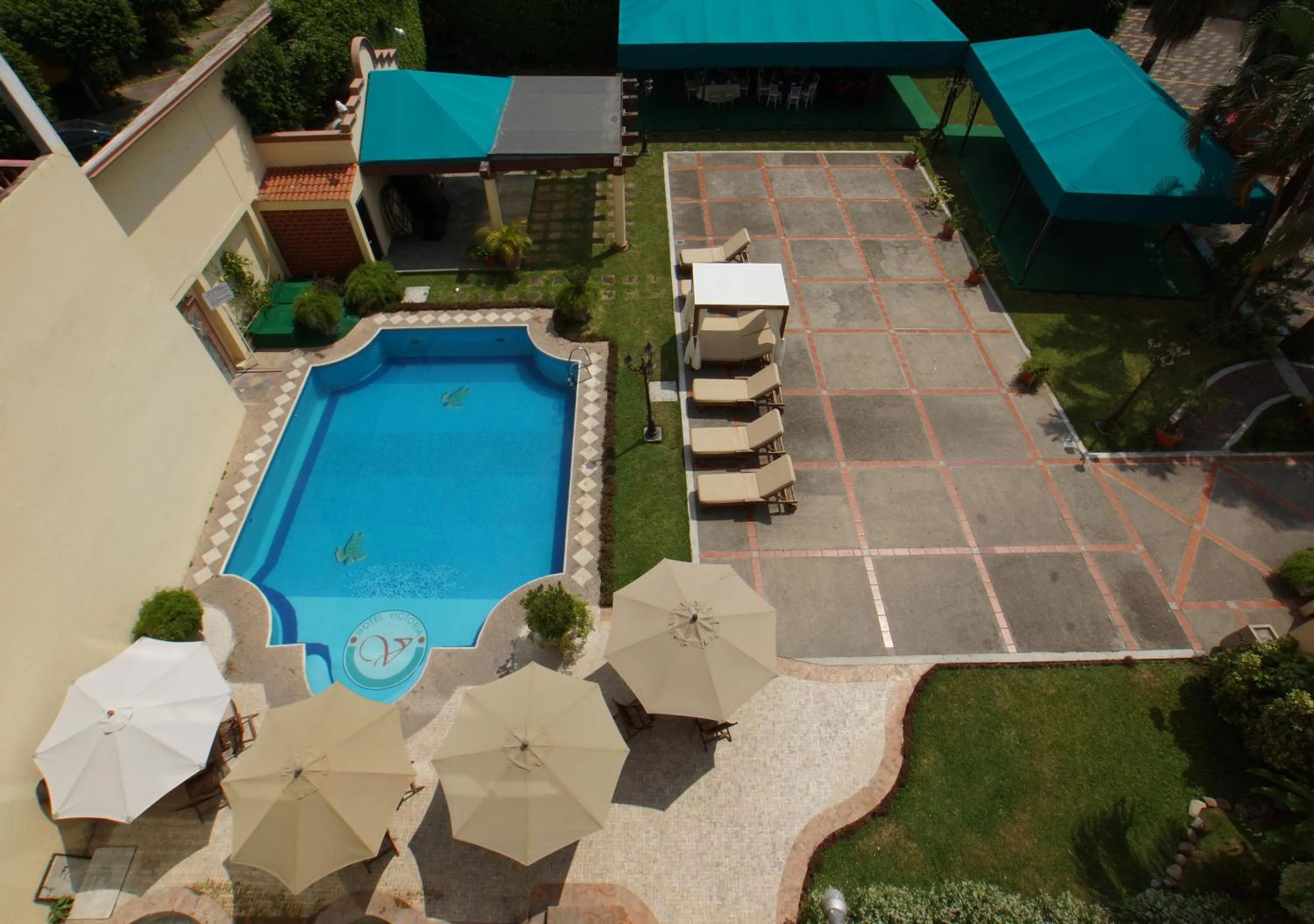 Pool view in Hotel Victoria Poza Rica by Brahma