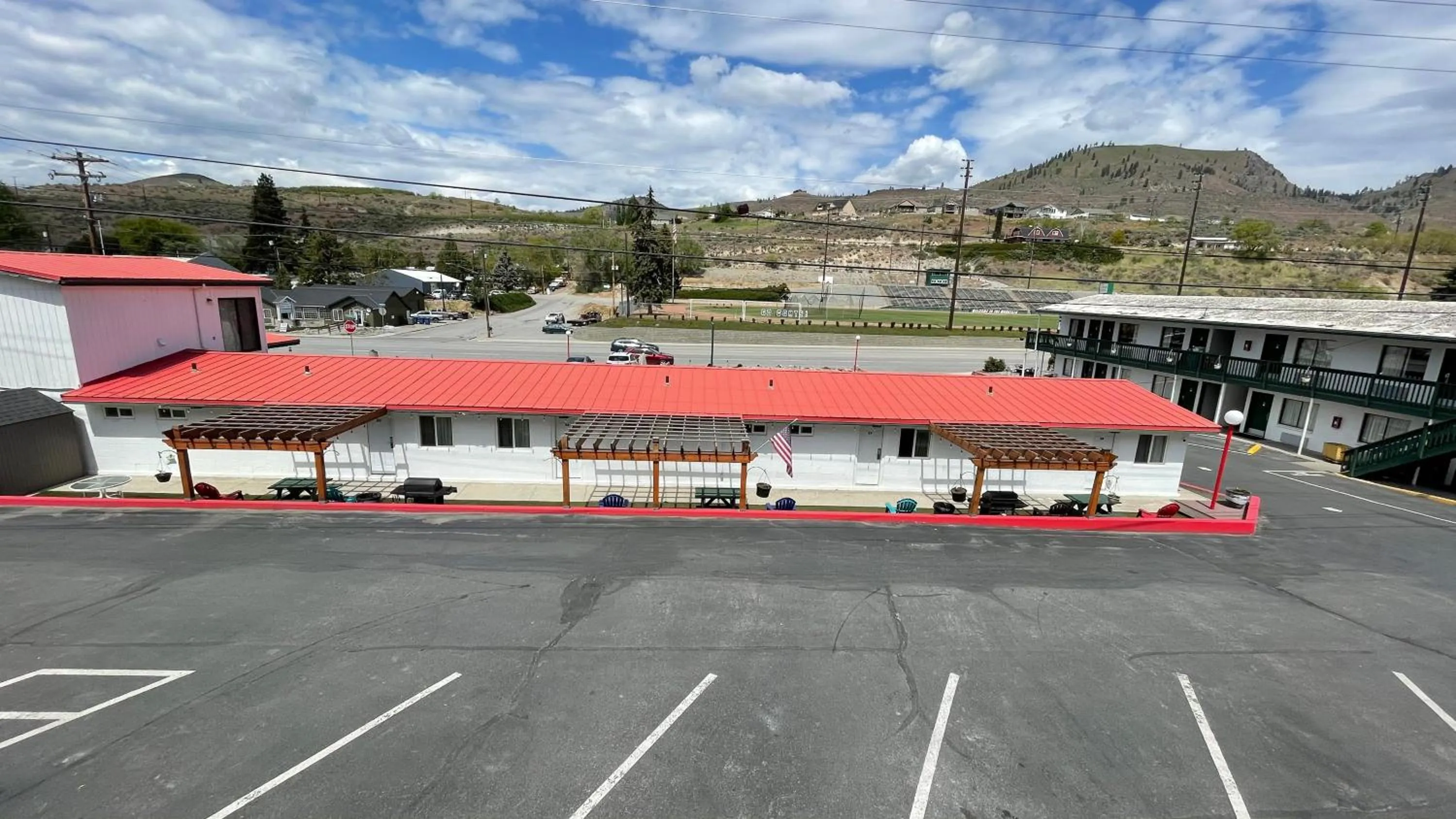 Patio in Apple Inn Motel