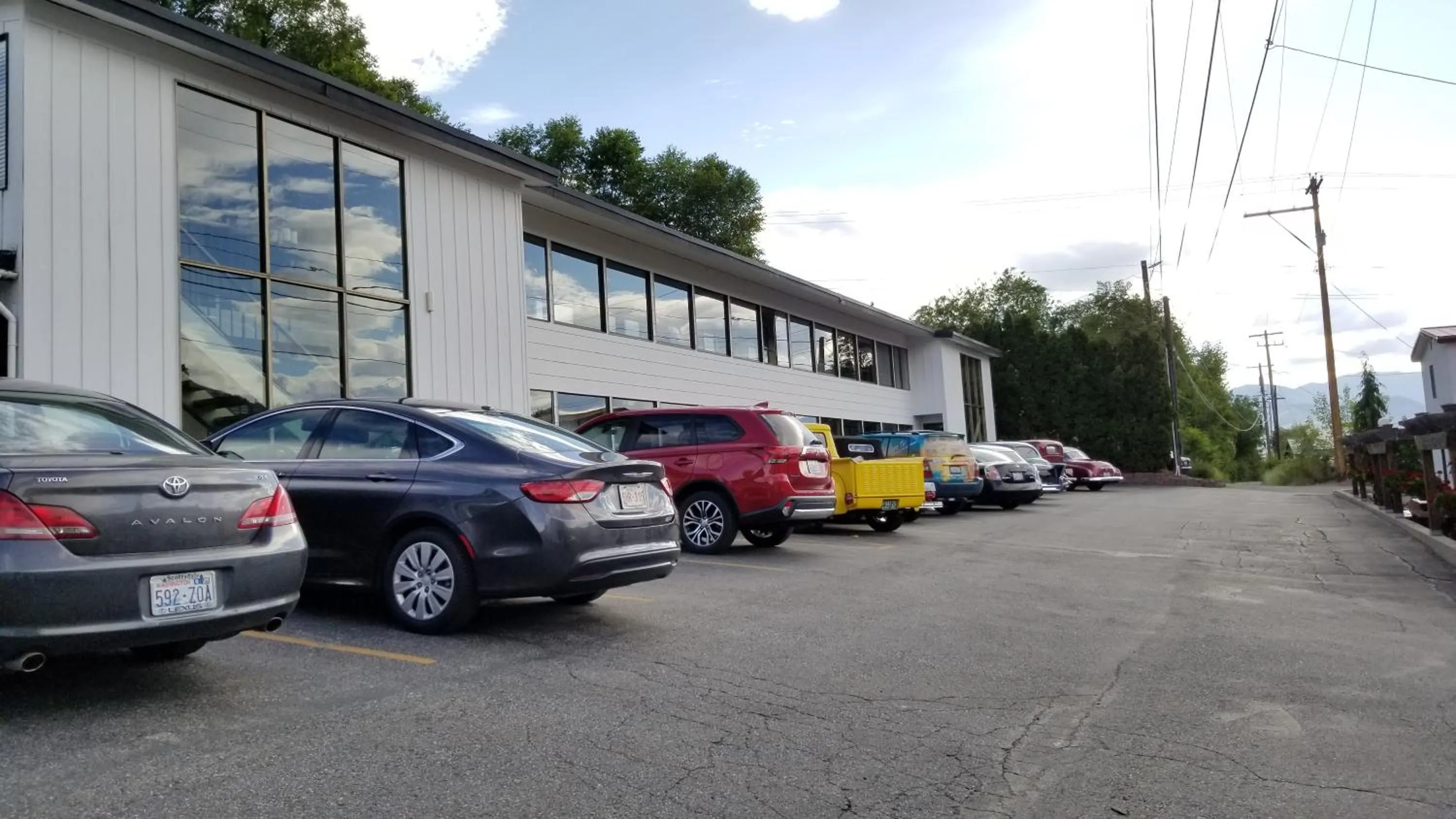 Property building in Apple Inn Motel