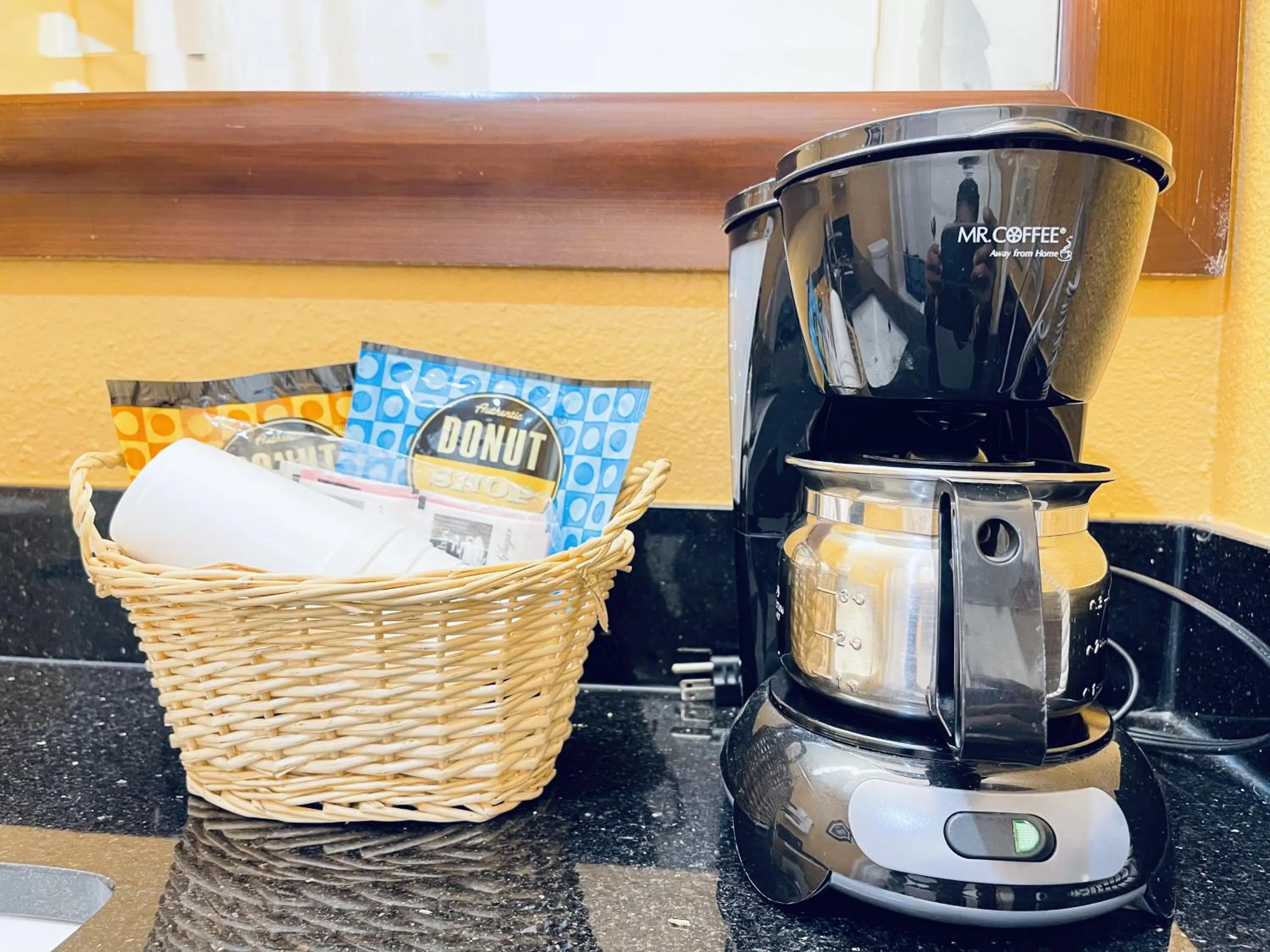 Coffee/tea facilities in Apple Inn Motel