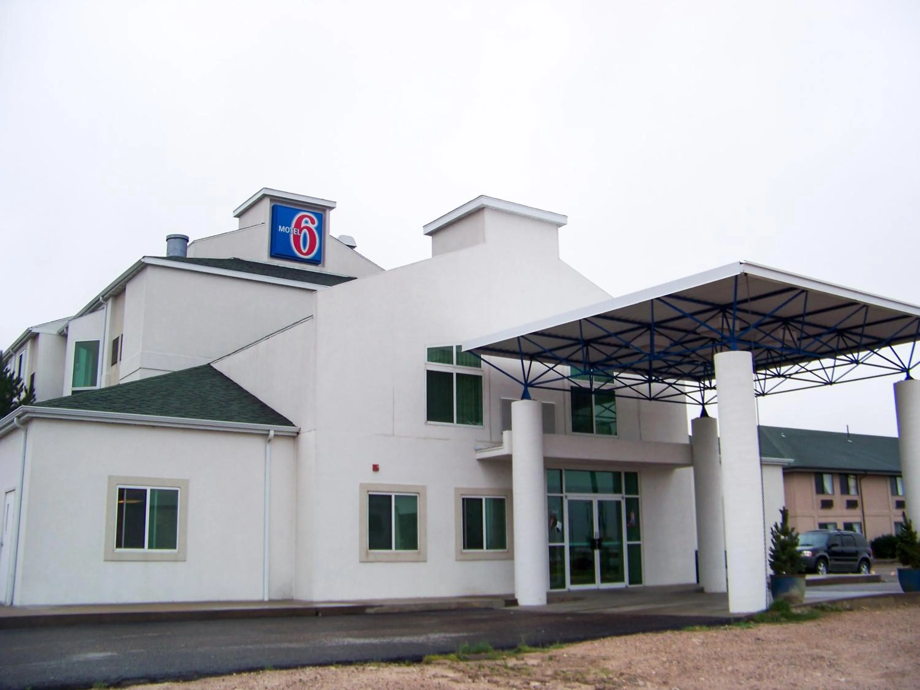 Facade/entrance in Motel 6-Sidney, NE