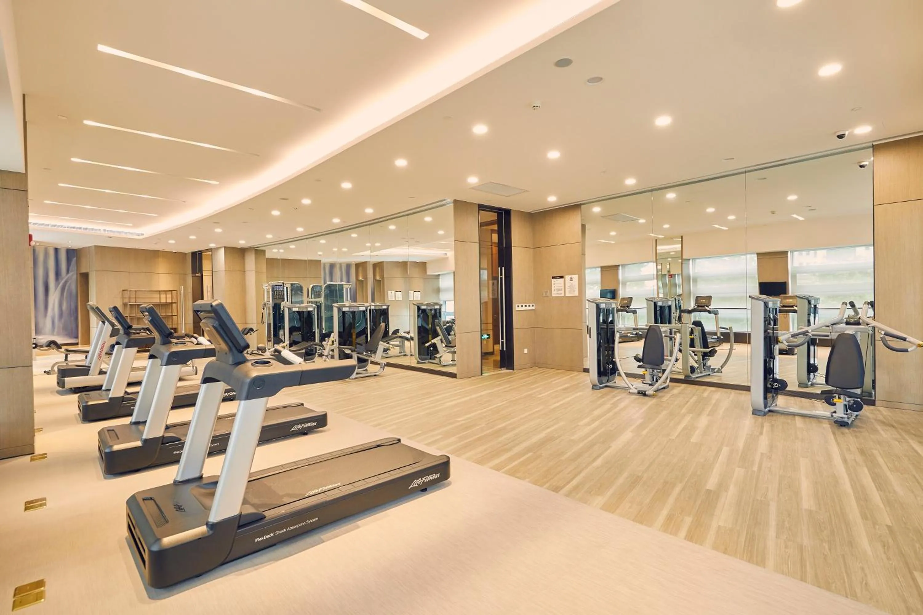 Fitness centre/facilities in LJZ Supreme Tower Hotel
