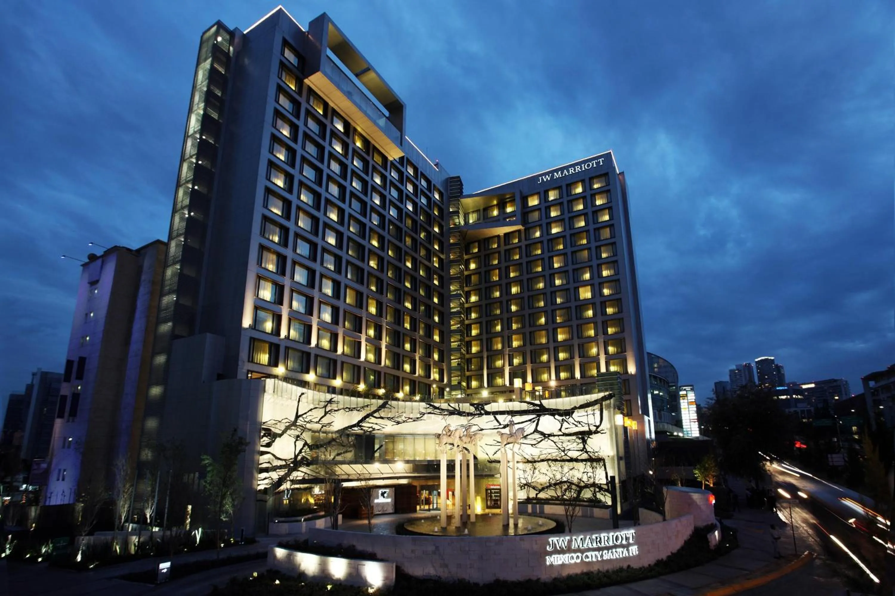 Property building in JW Marriott Hotel Mexico City Santa Fe