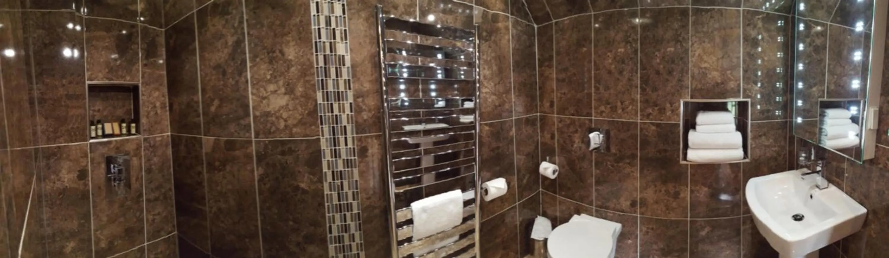 Bathroom in The White Hart