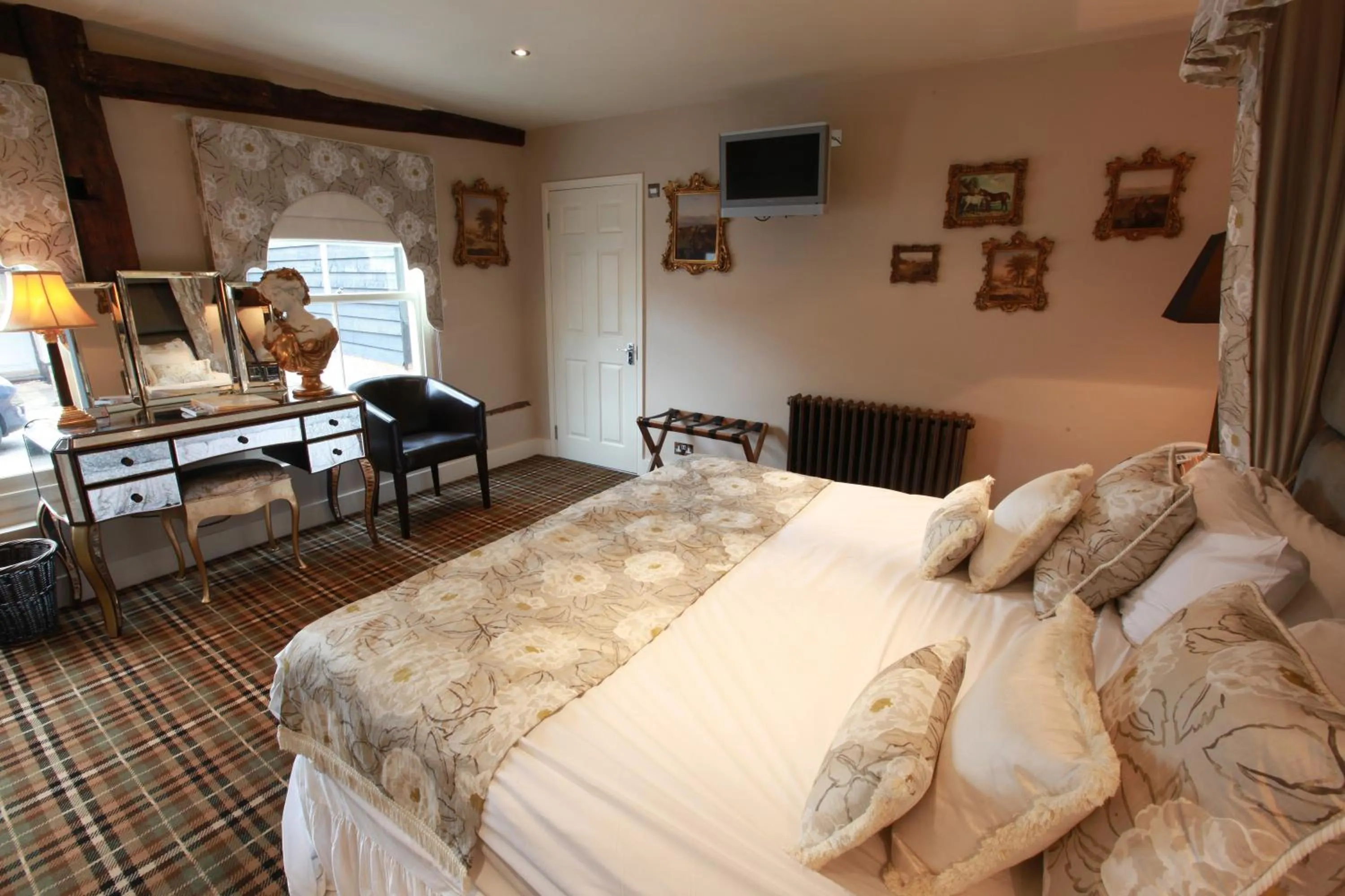 Bedroom, Bed in The White Hart