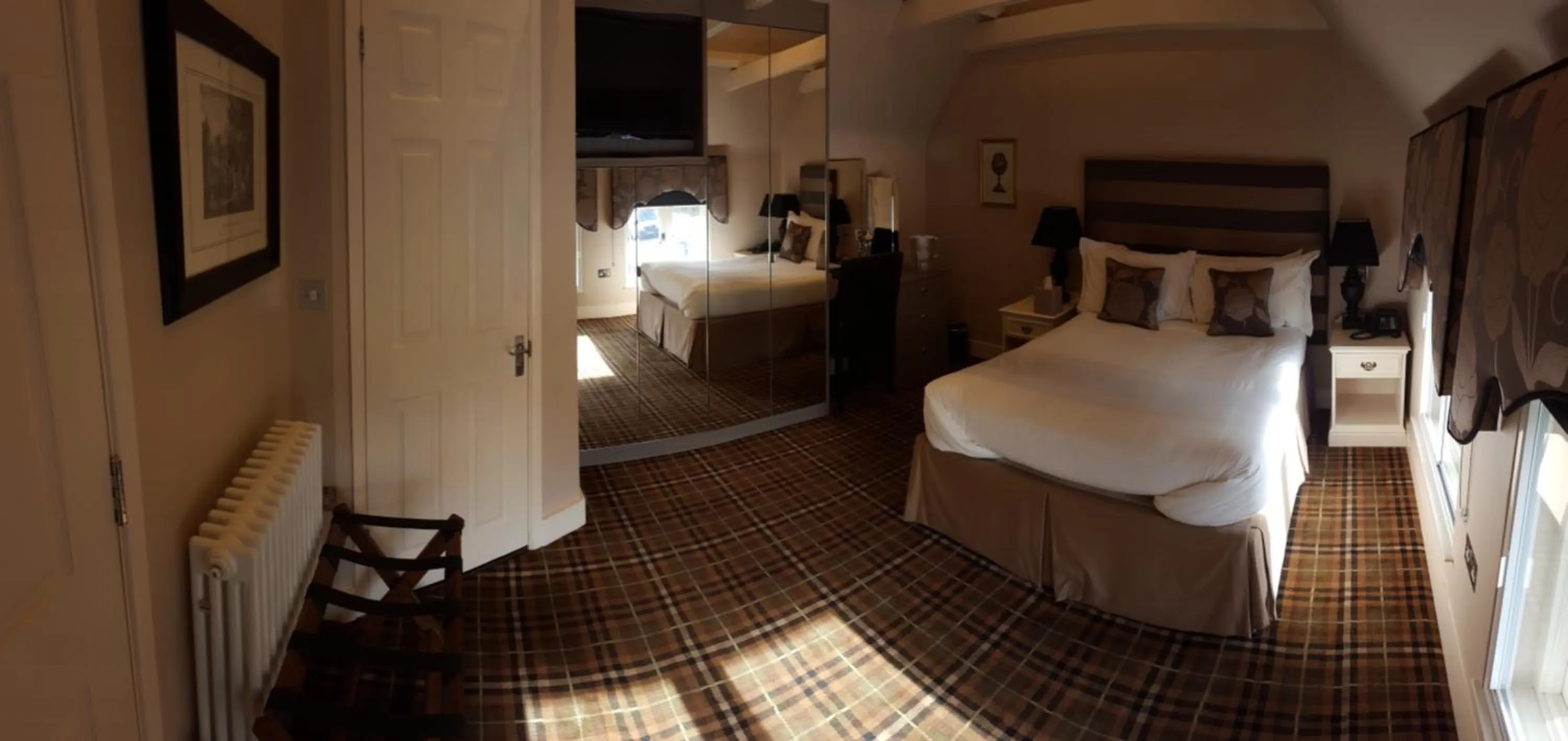 Photo of the whole room, Bed in The White Hart