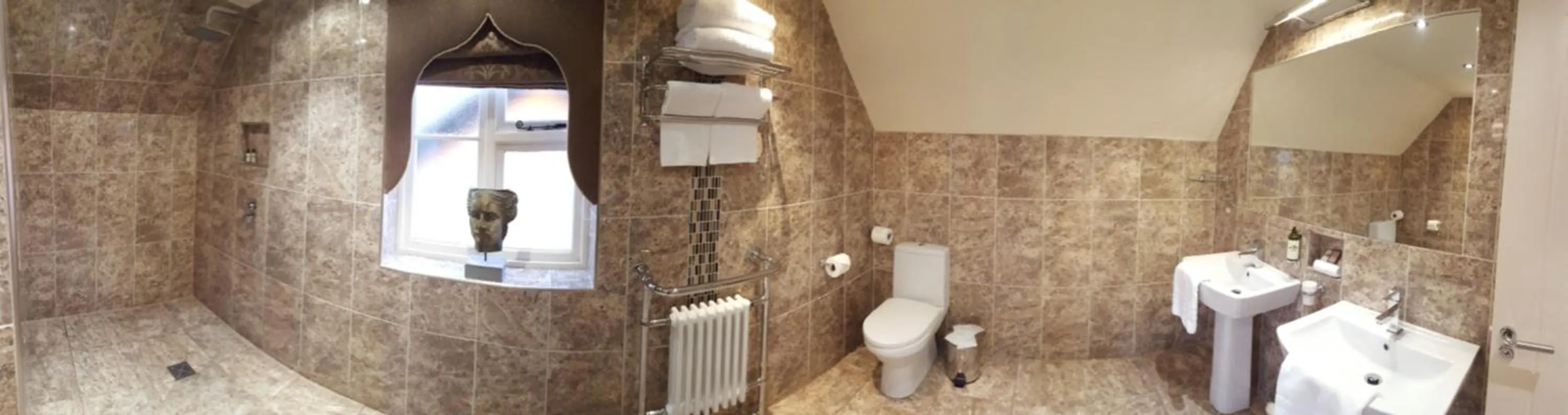 Bathroom in The White Hart