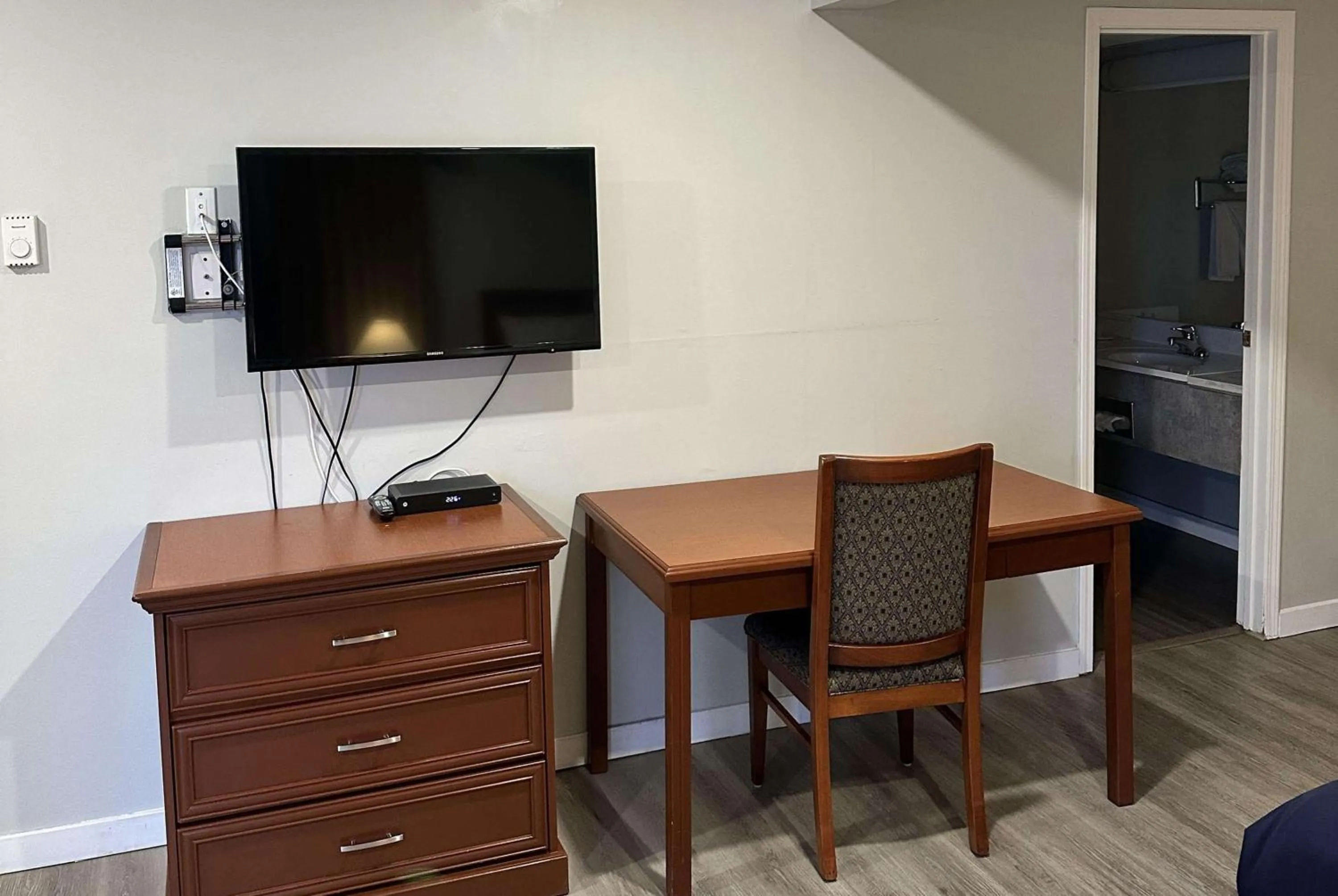 Photo of the whole room in Travelodge by Wyndham Langley