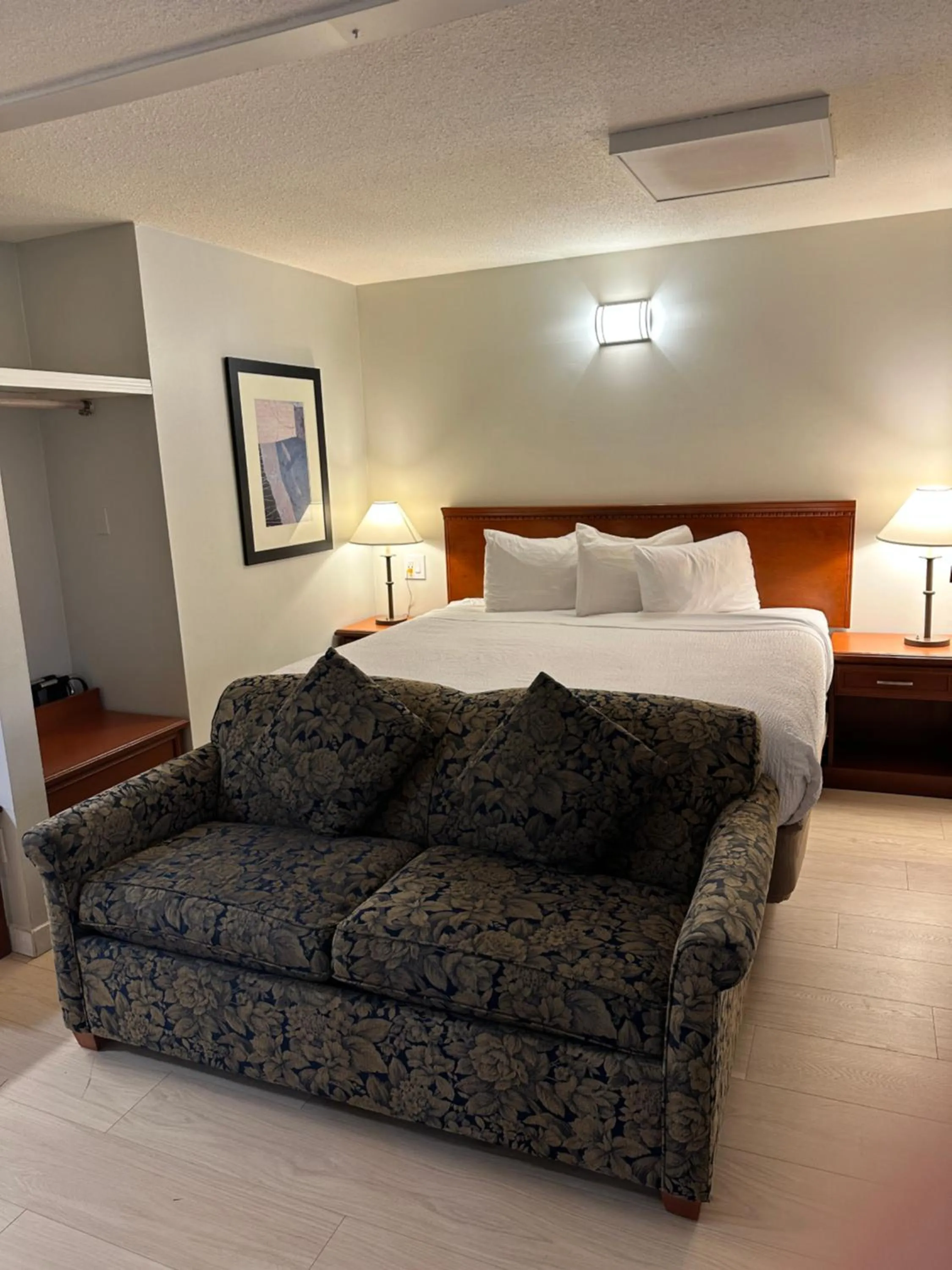 Bed in Travelodge by Wyndham Langley