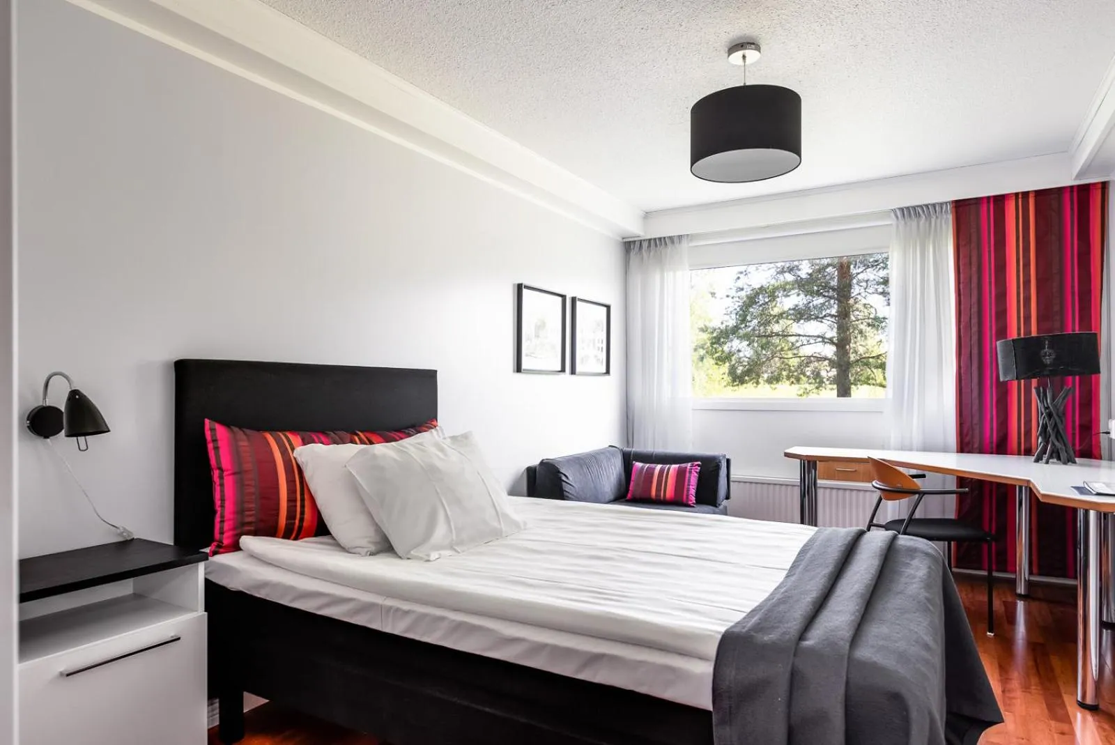 Bedroom, Bed in Hotel Käenpesä