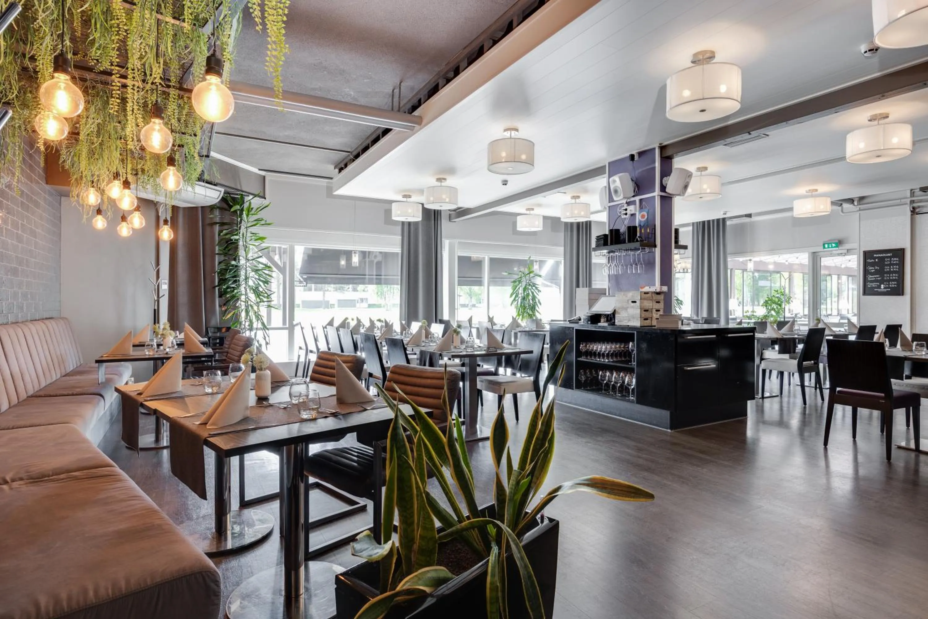 Restaurant/places to eat in Hotel Käenpesä