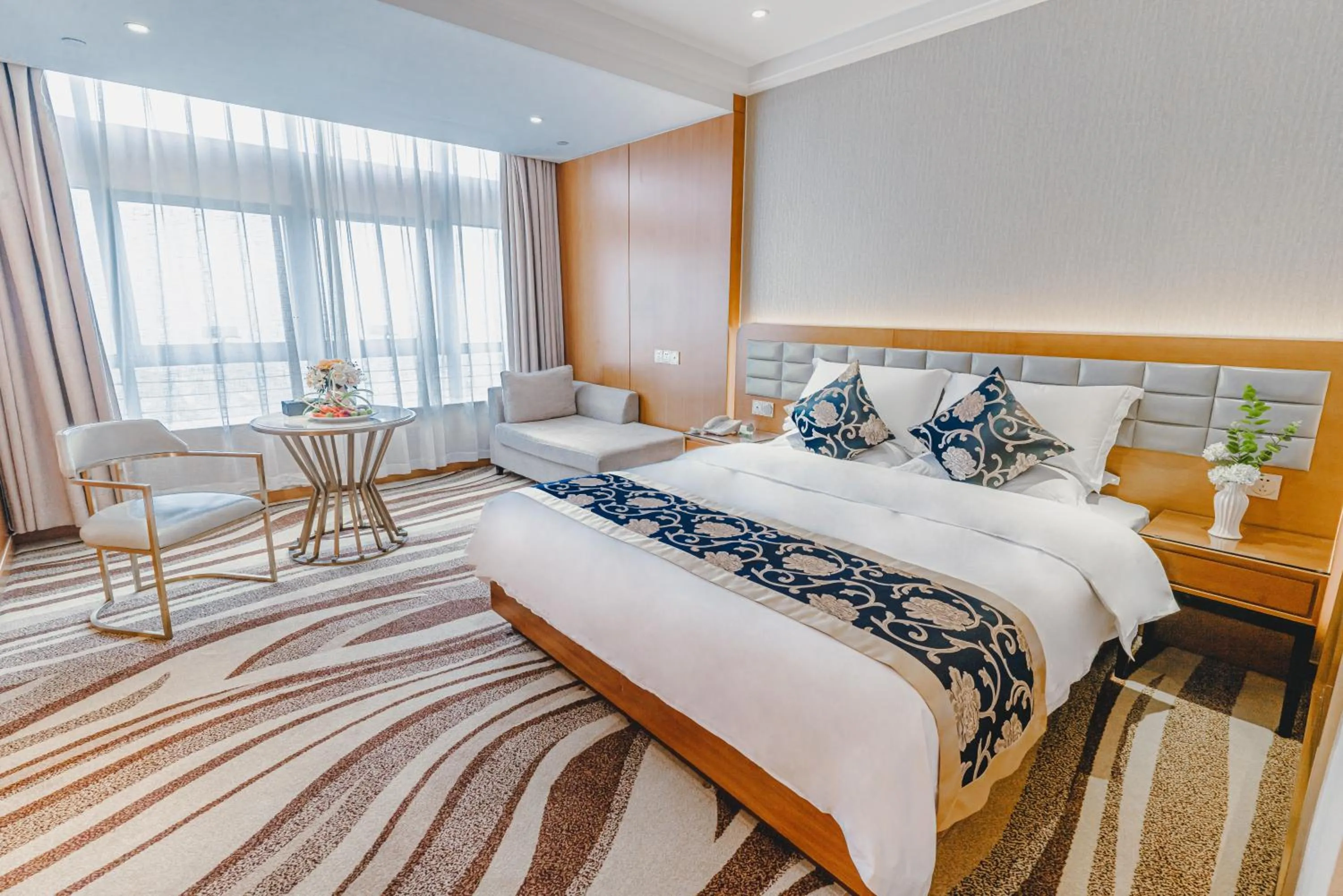 Bed in Wenzhou Hangbin International Hotel