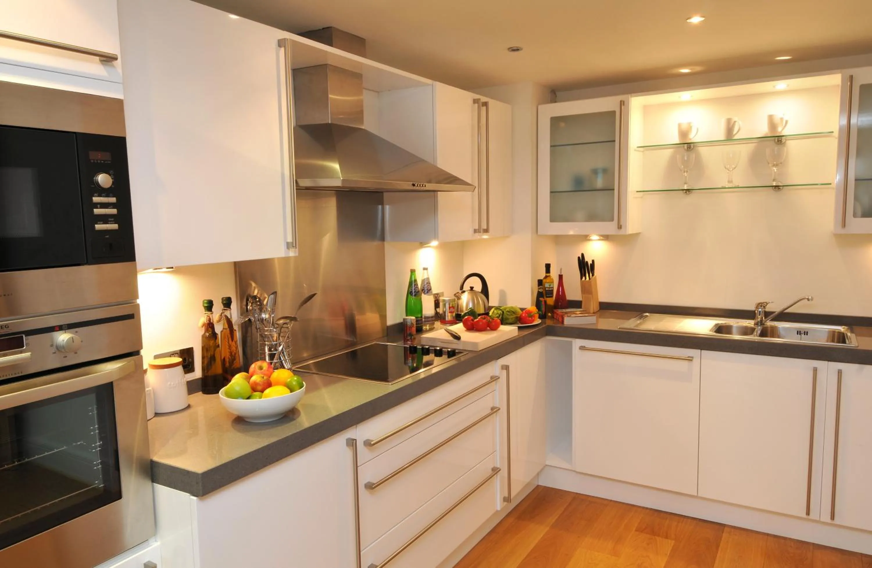 Kitchen or kitchenette in Highland Apartments by Mansley