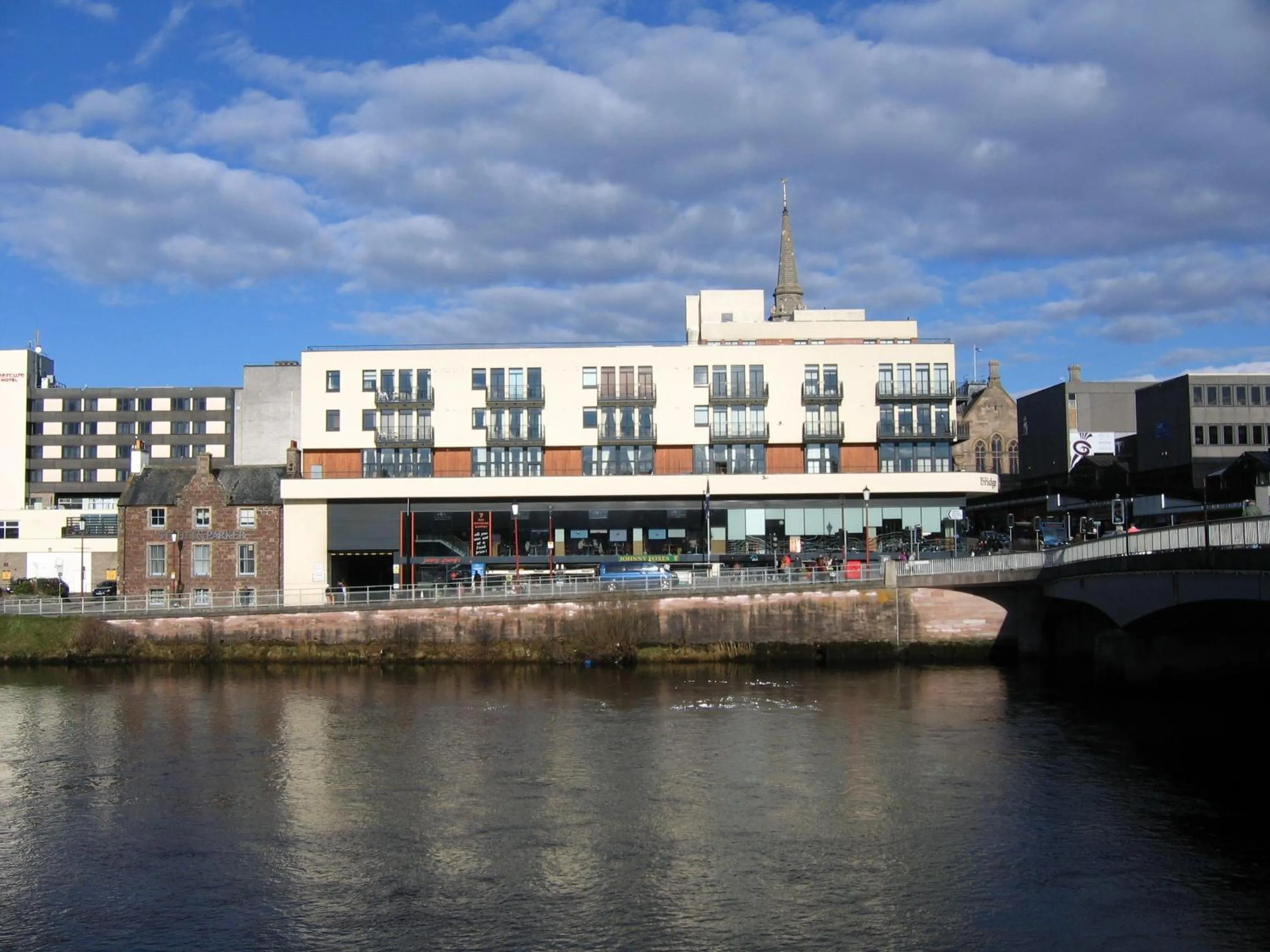 Facade/entrance in Highland Apartments by Mansley