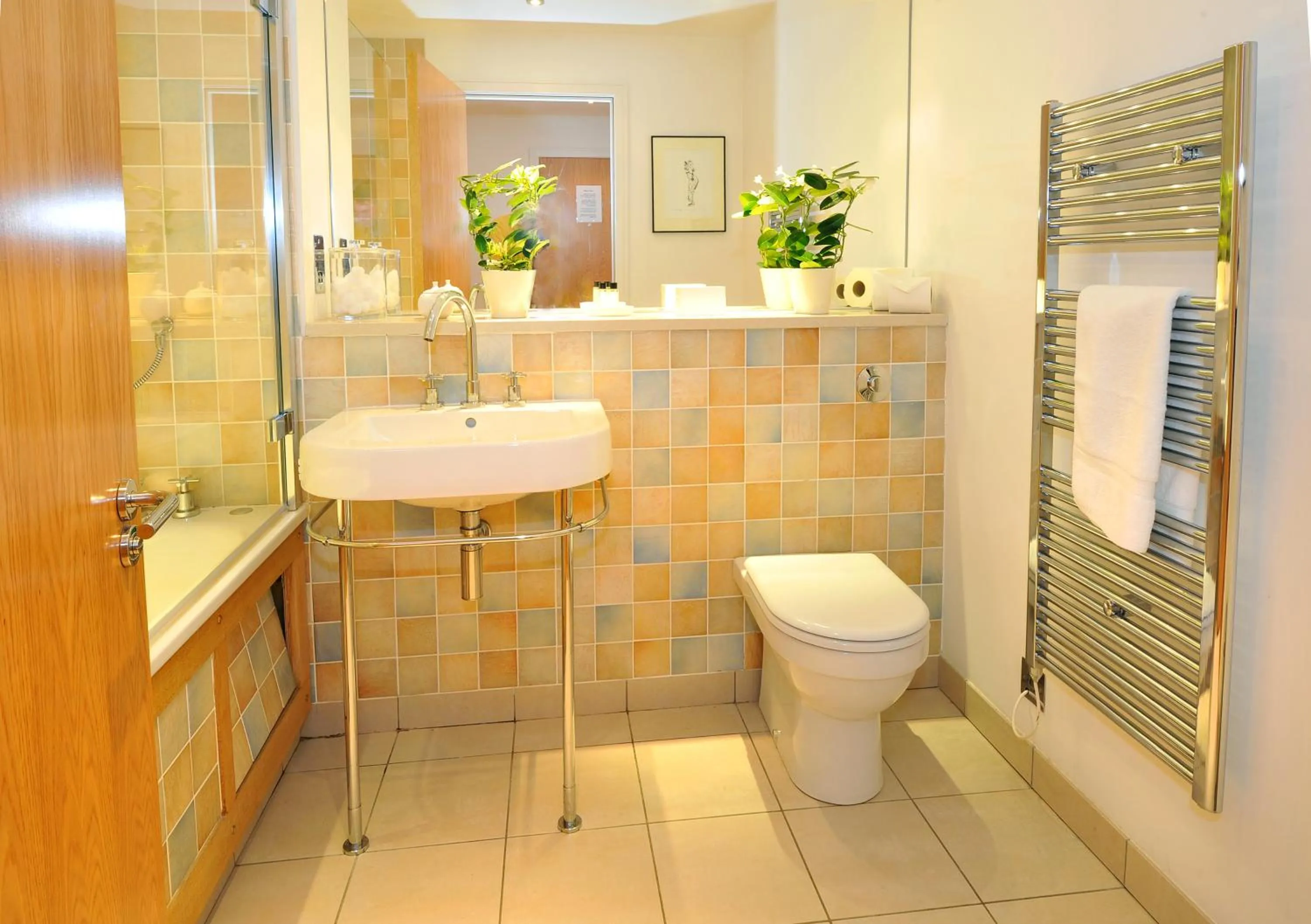 Bathroom in Highland Apartments by Mansley