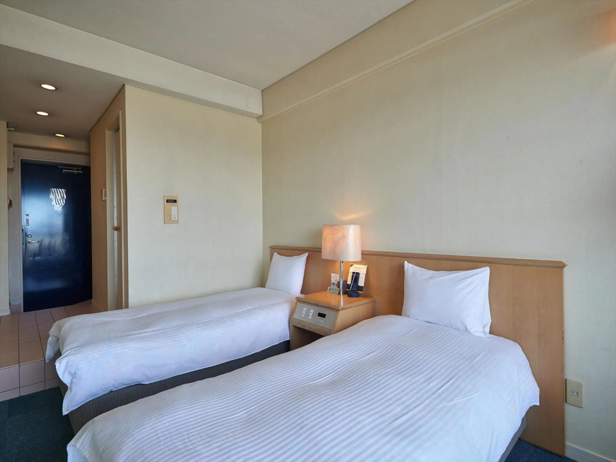 Photo of the whole room, Bed in Ocean Resort PMC