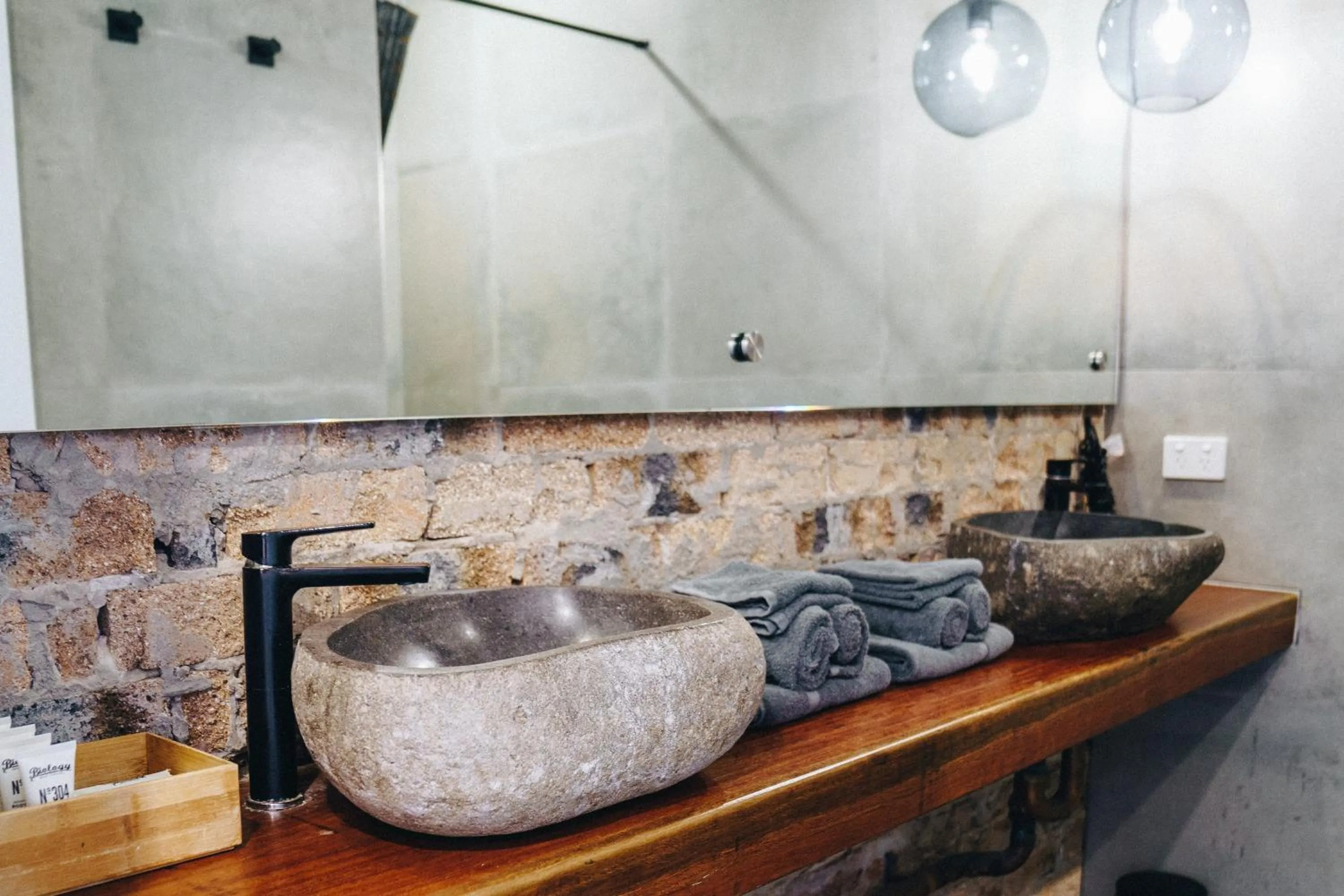 Bathroom in The Pink Hotel Coolangatta