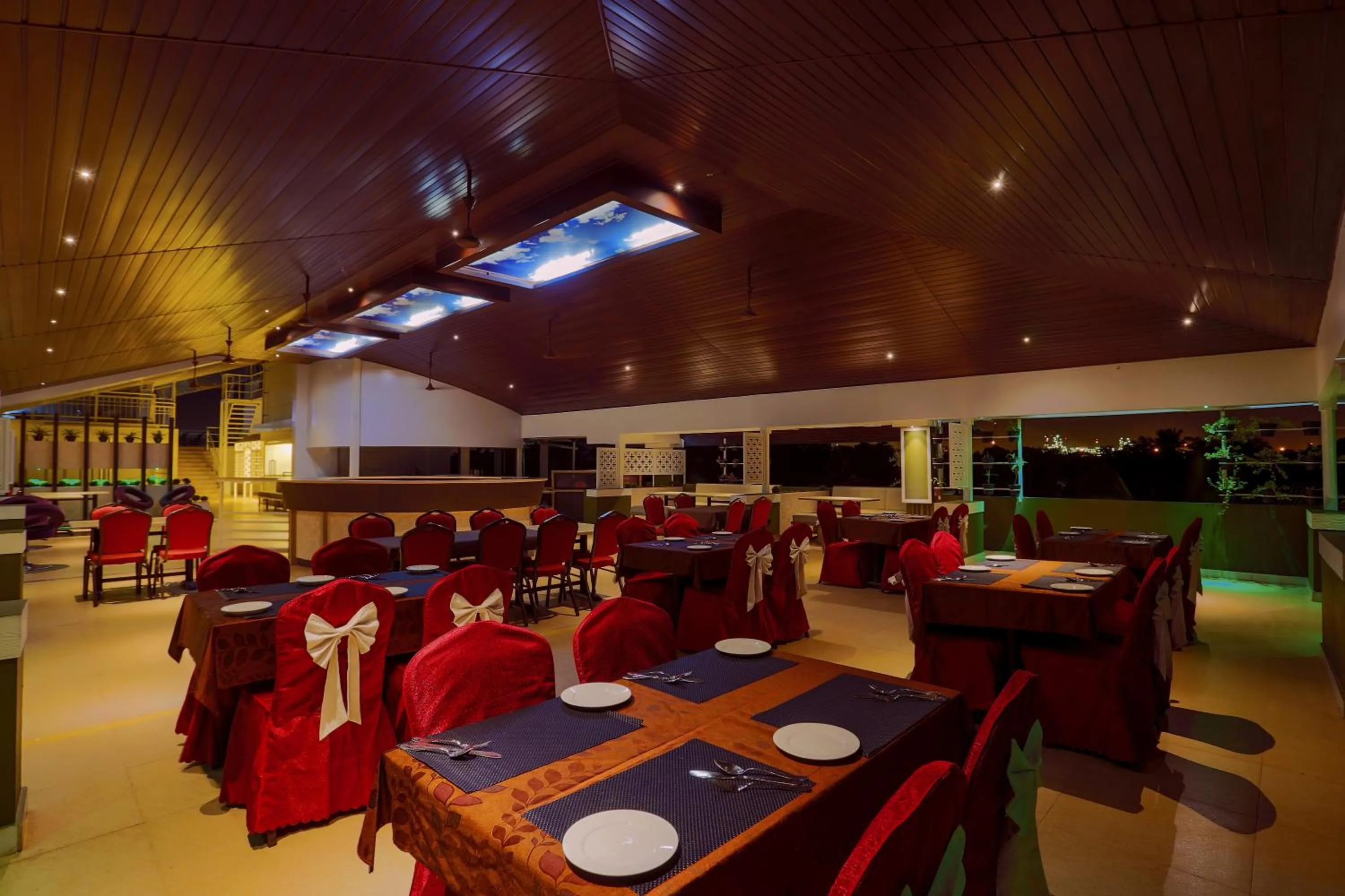 Restaurant/places to eat in NM Royale County