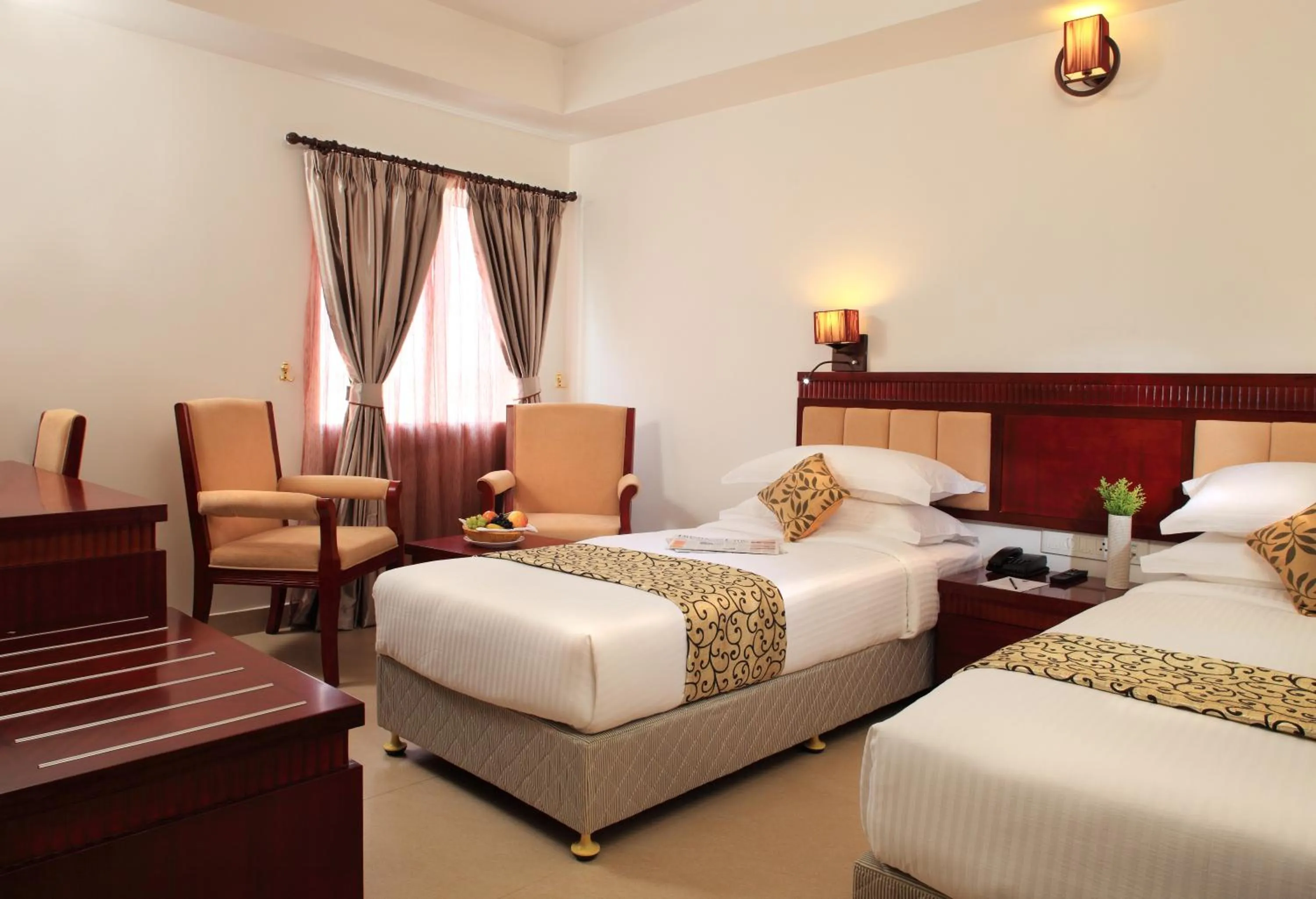 Bedroom, Bed in NM Royale County