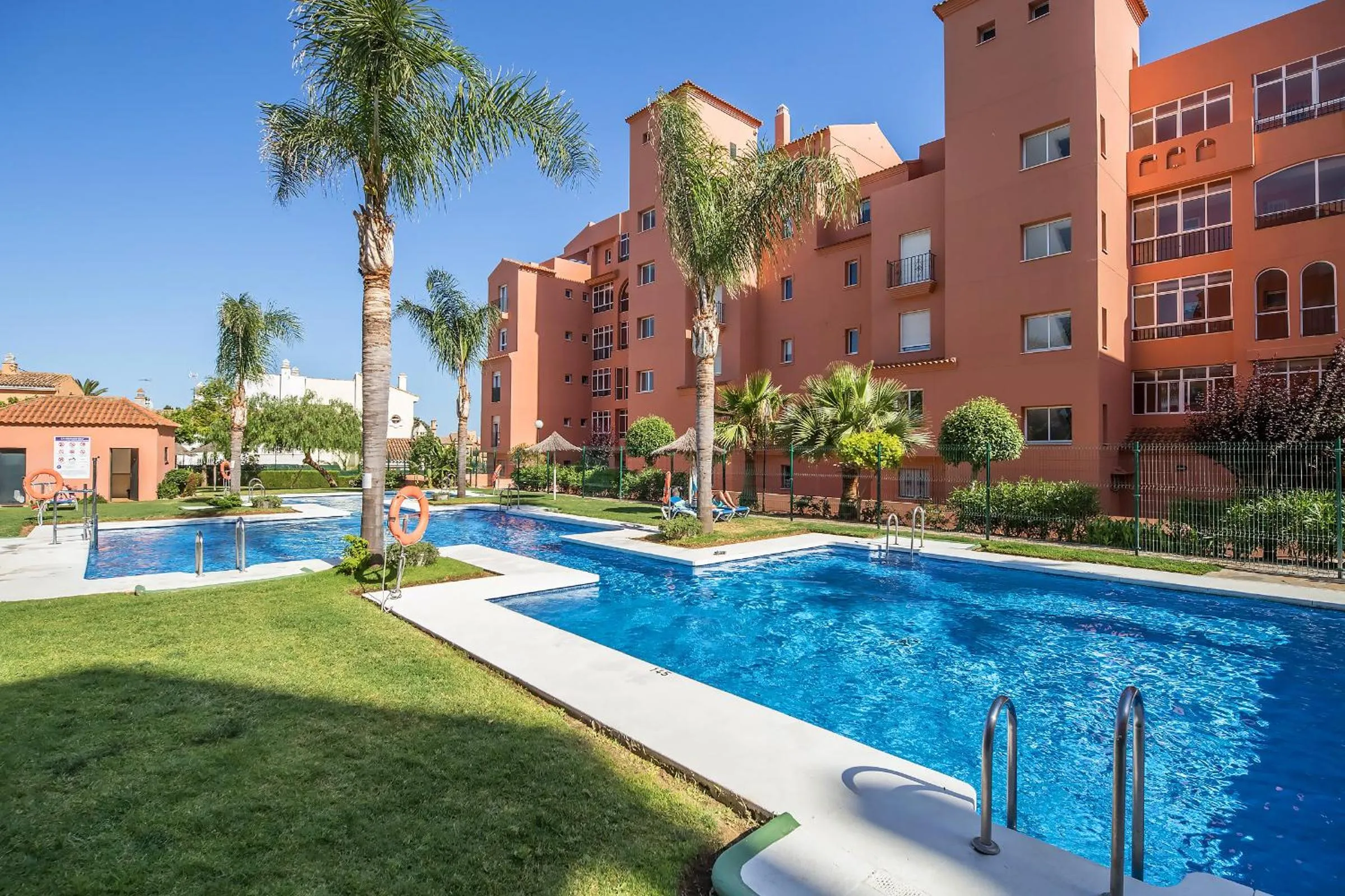 Swimming pool in Los Hidalgos Penthouse