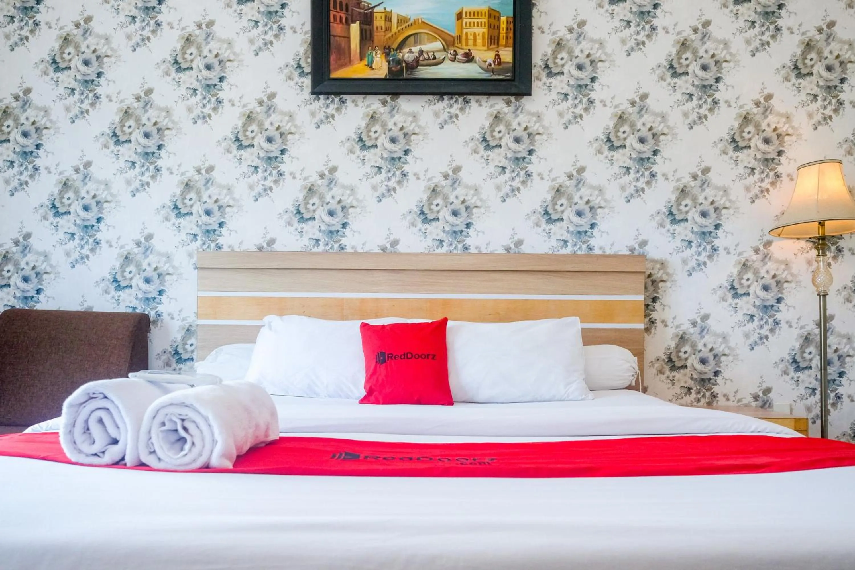 Bed in RedDoorz near Hermes Place Polonia Medan