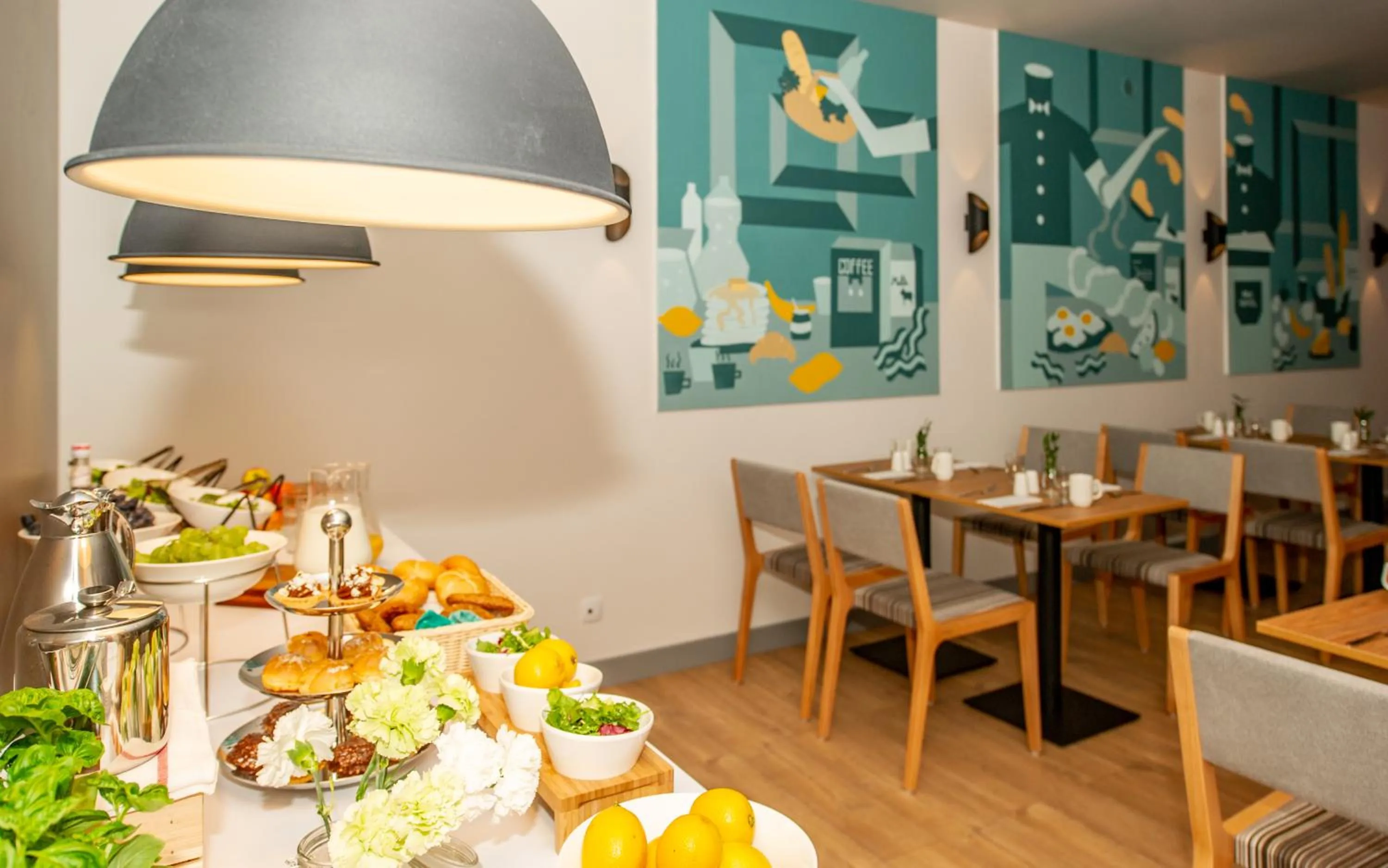 Restaurant/places to eat in poznańska19