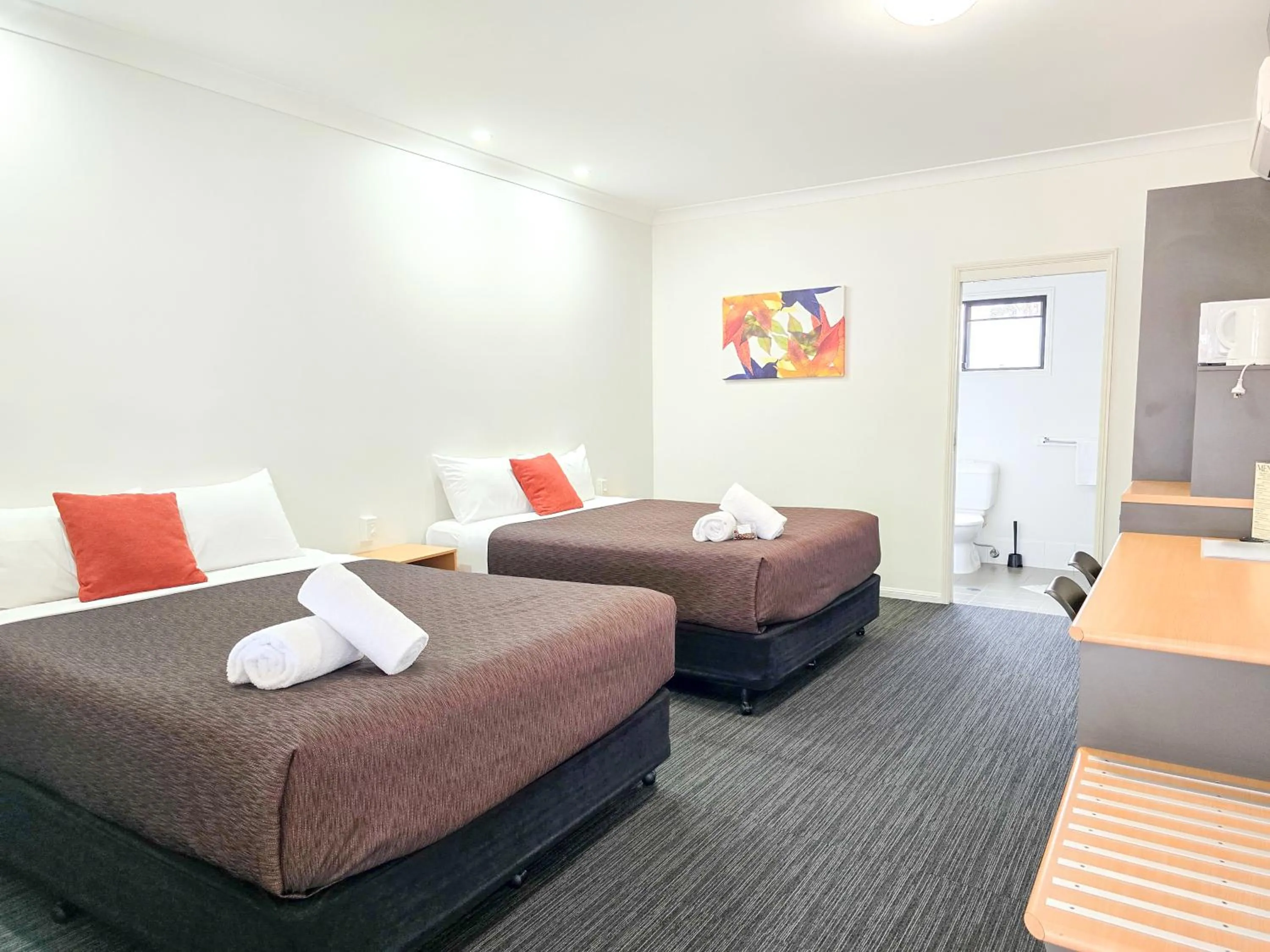 Bed in Ascot Lodge Motor Inn