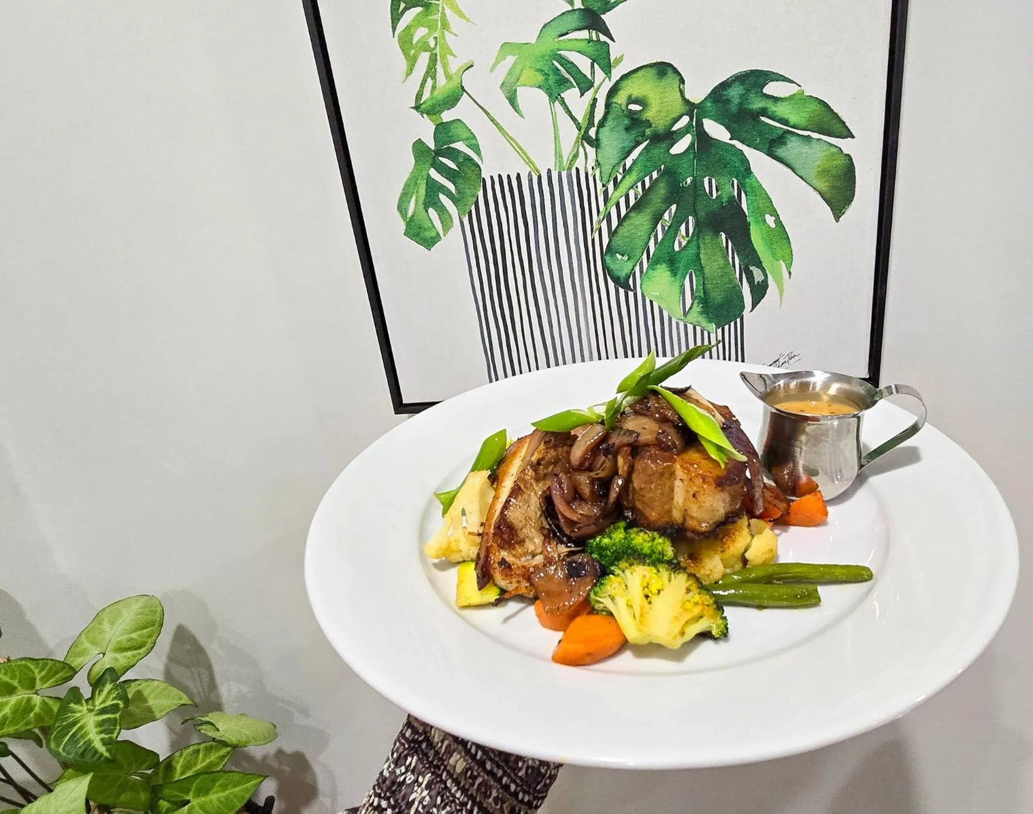 Restaurant/places to eat in Ascot Lodge Motor Inn