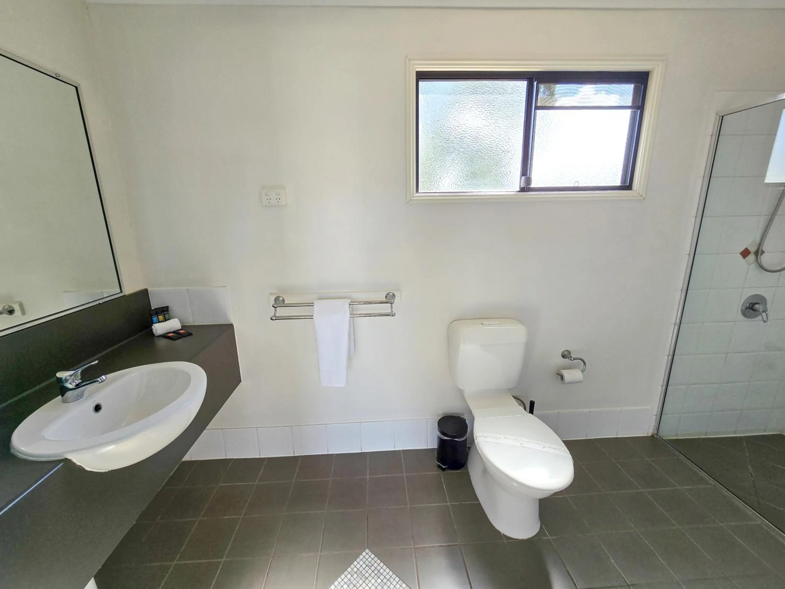 Ascot Lodge Motor Inn