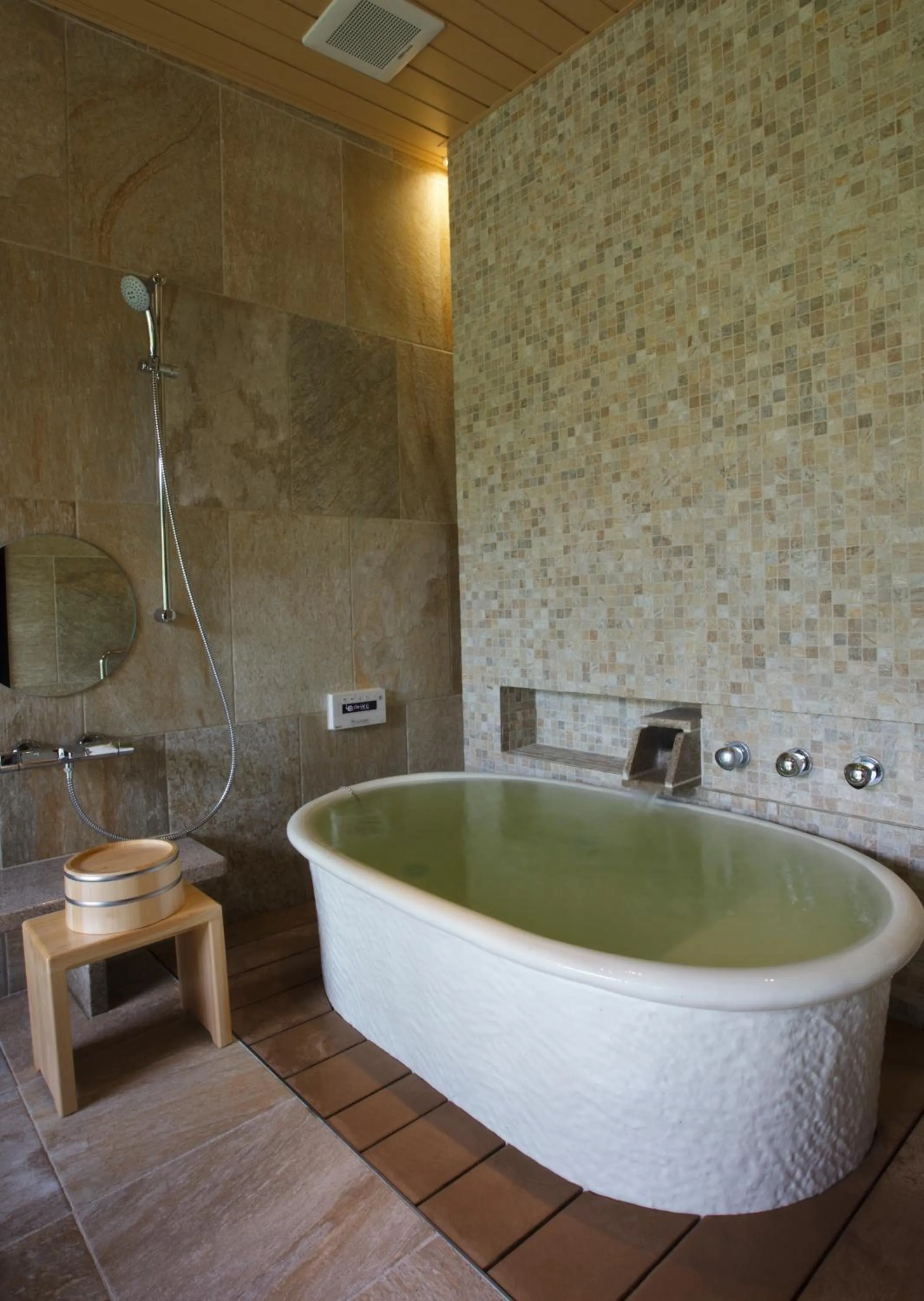 Bath in Kizukuri no Yado Hashizuya