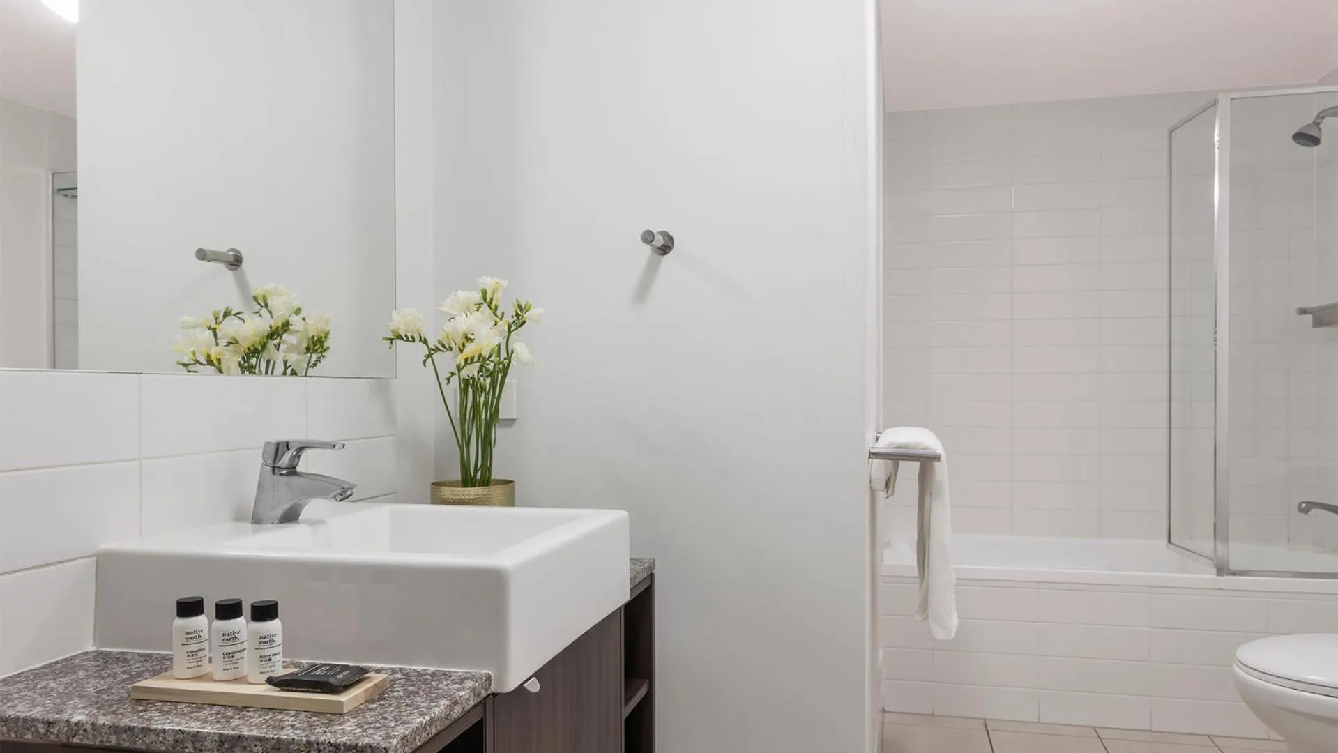 Toilet in Oaks Brisbane Aurora Suites