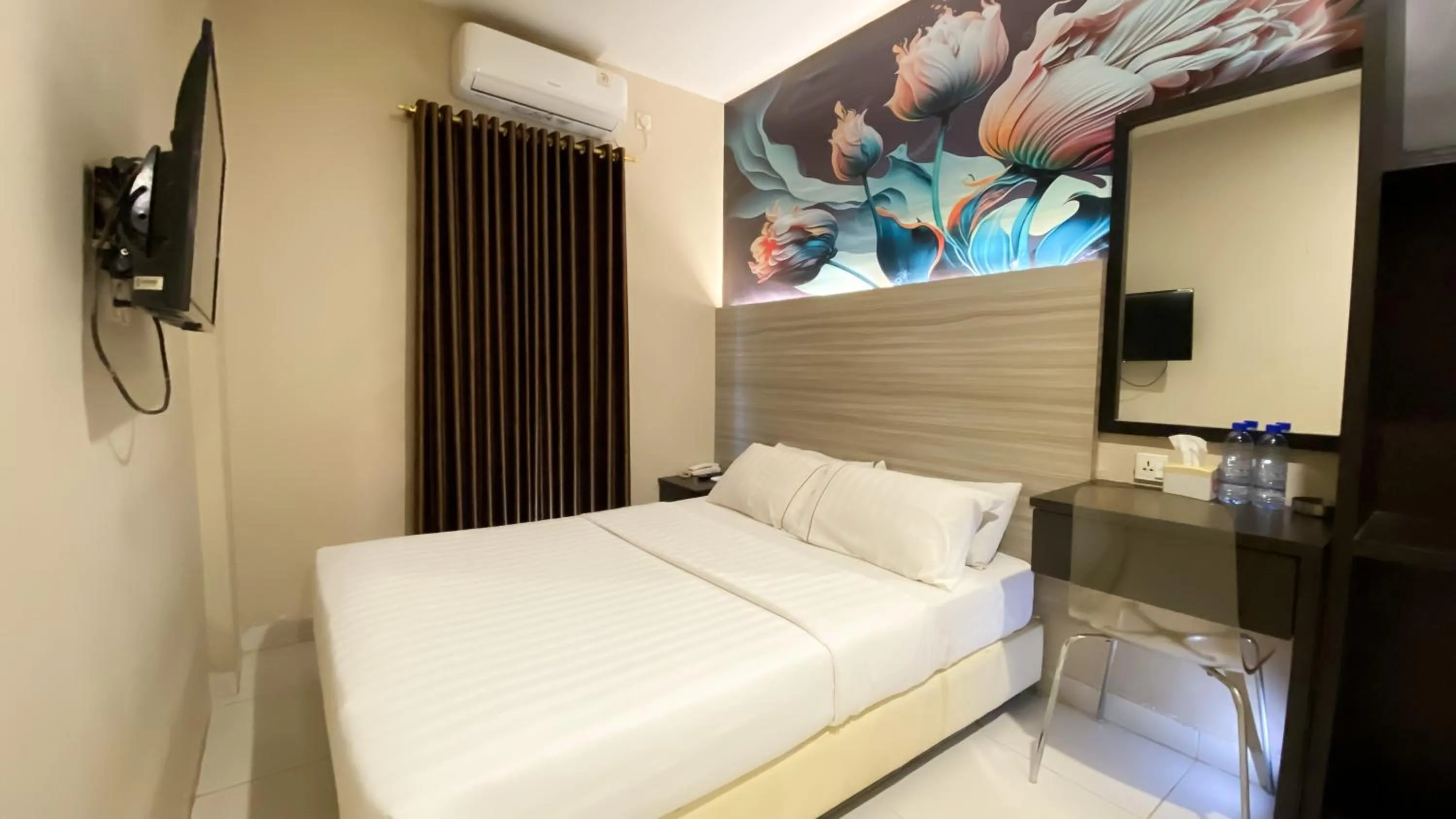 Bed in OS Hotel Batu Aji Batam