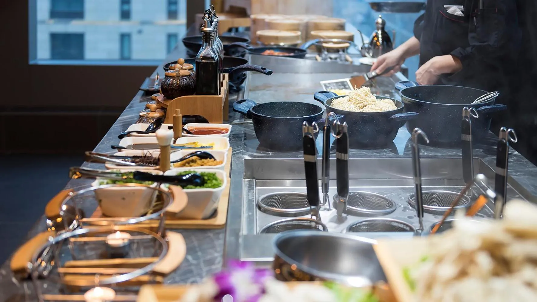 Buffet breakfast in Shanghai Pagoda INNO Hotel