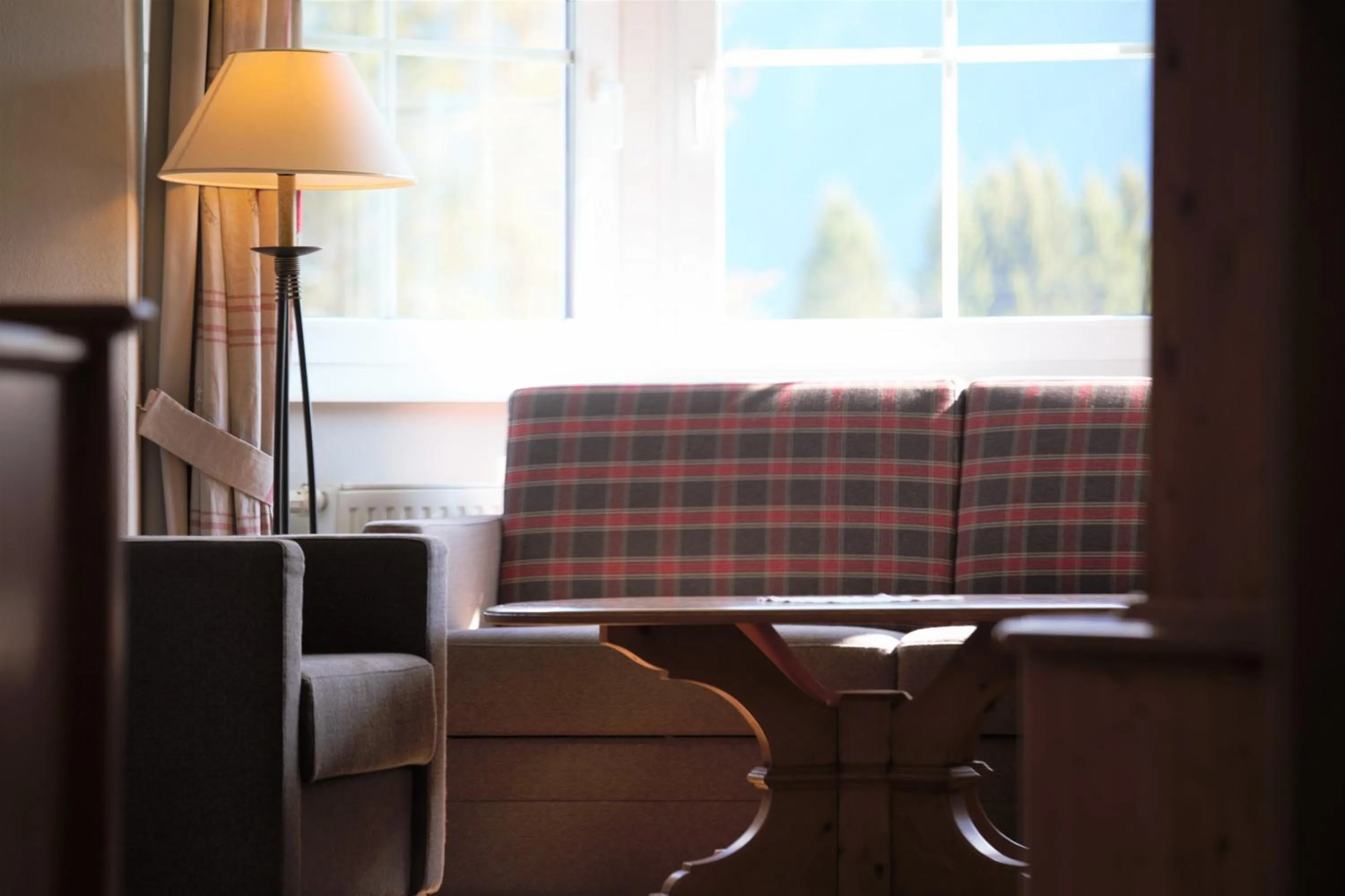 Photo of the whole room in MONS suites wine passion