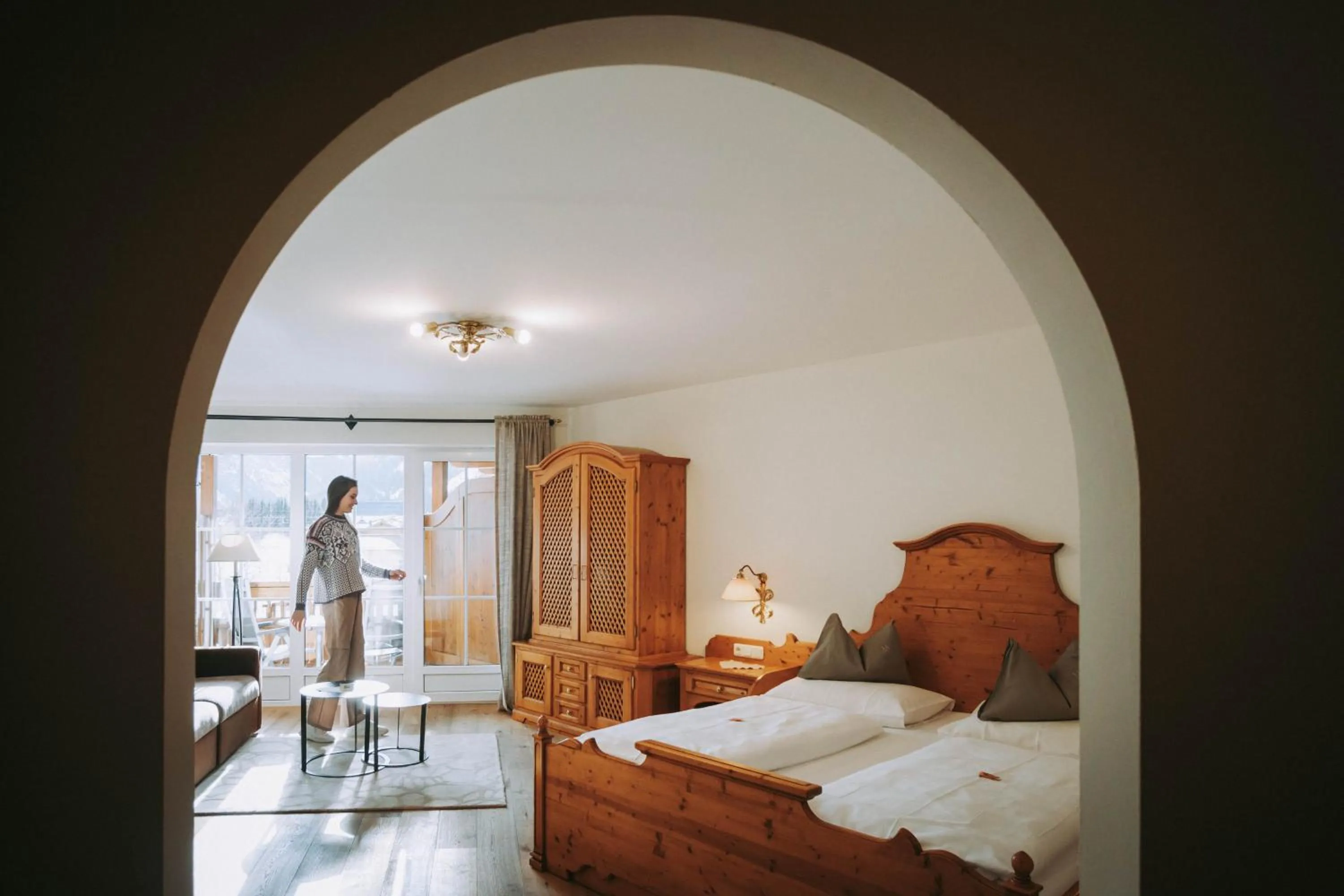 Photo of the whole room, Bed in MONS suites wine passion