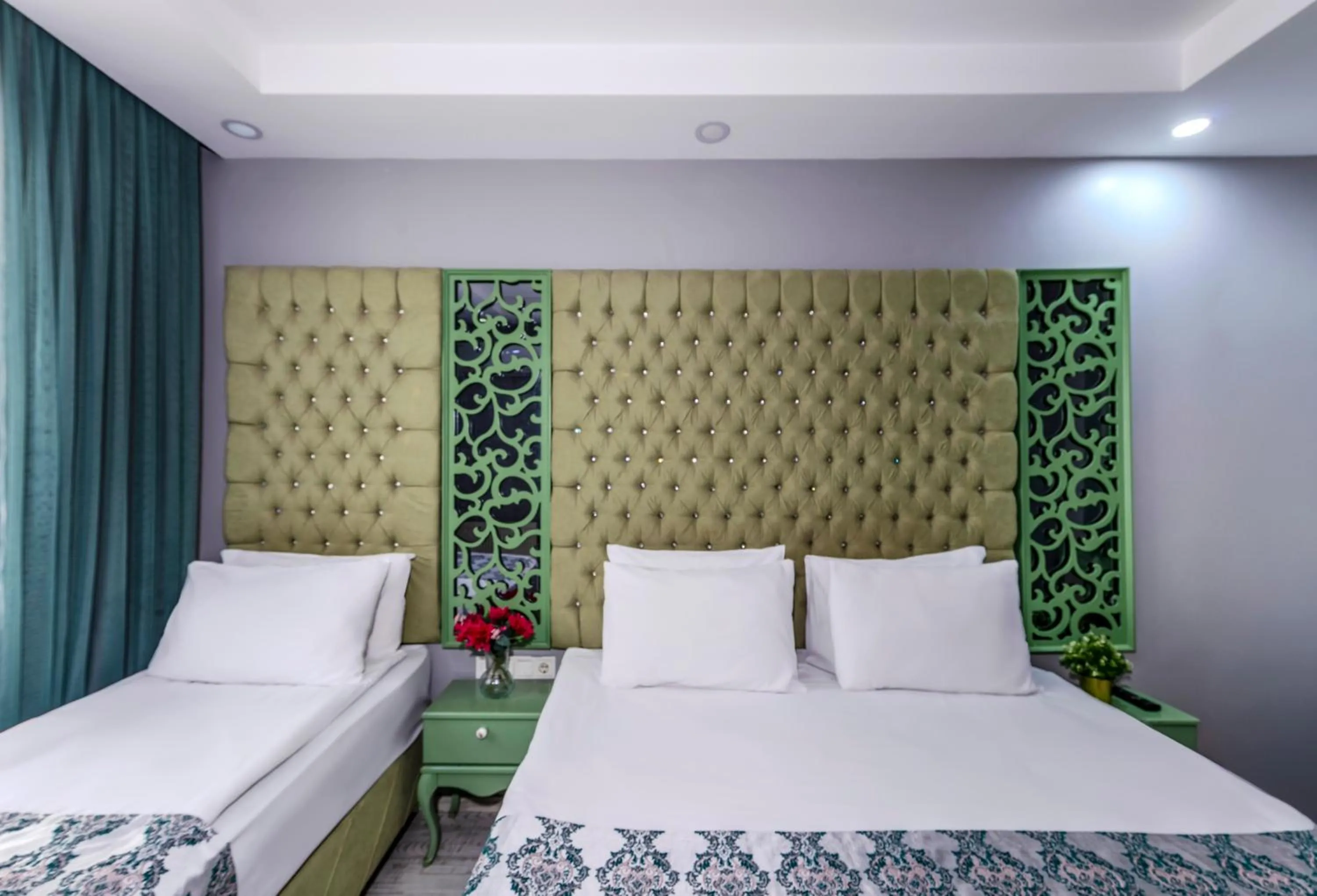 Photo of the whole room, Bed in Green Garden Hotel - Bahçelievler