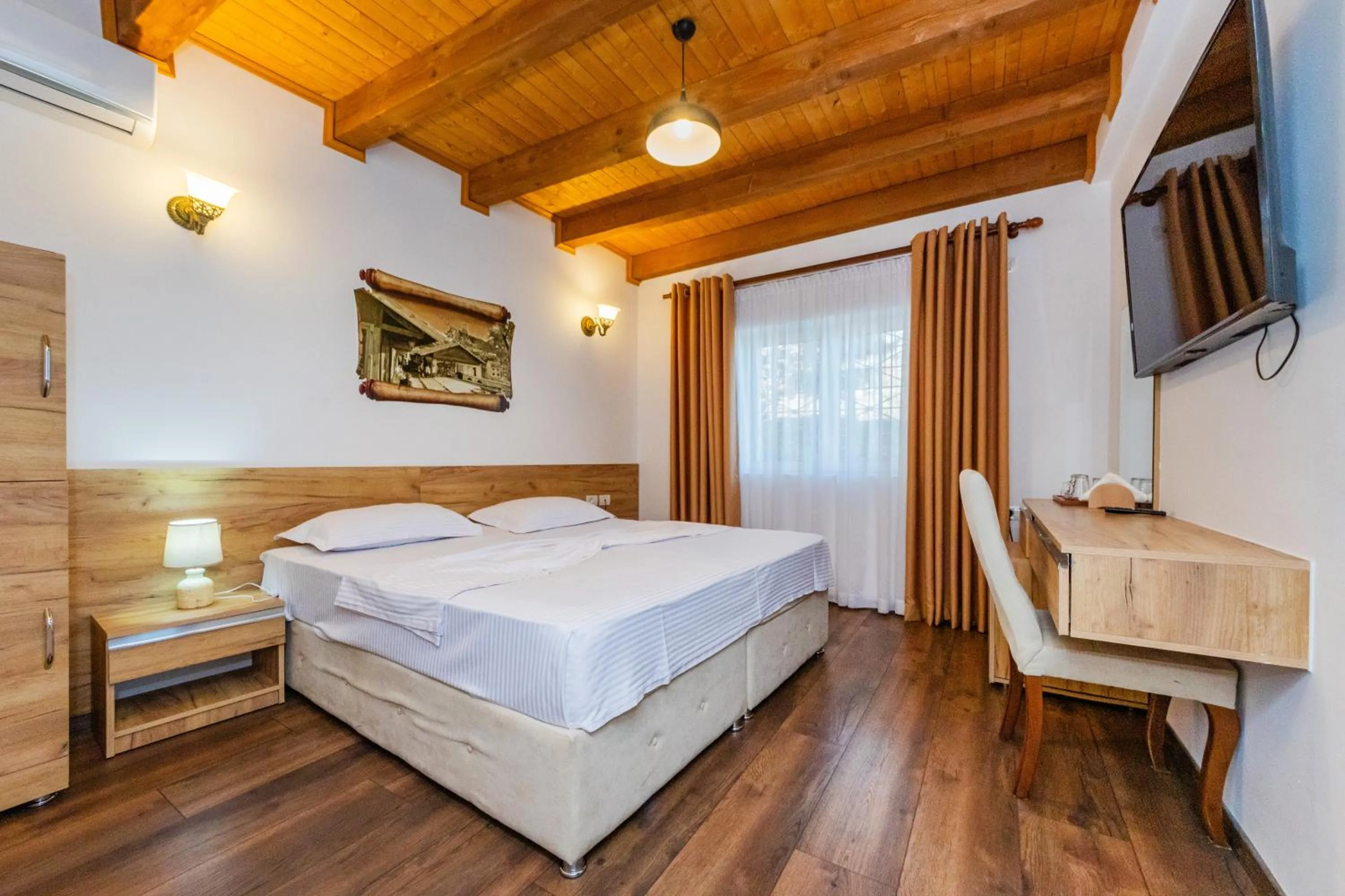 Bed in Hotel Grandpa's House