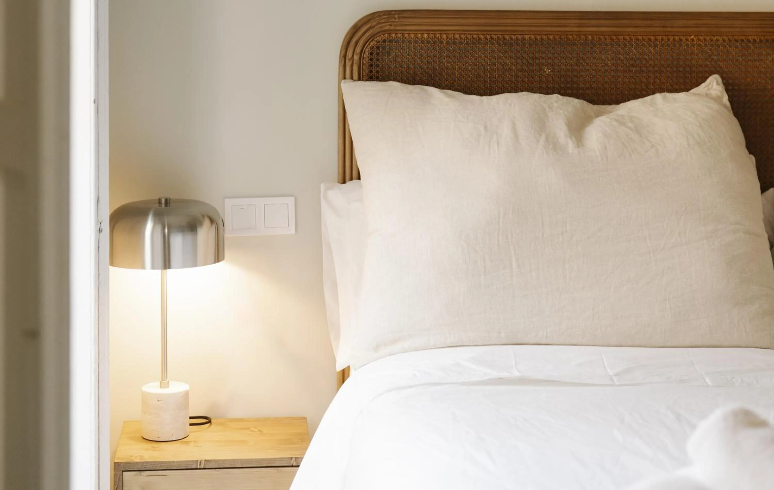 Bed in Cream Boutique Málaga