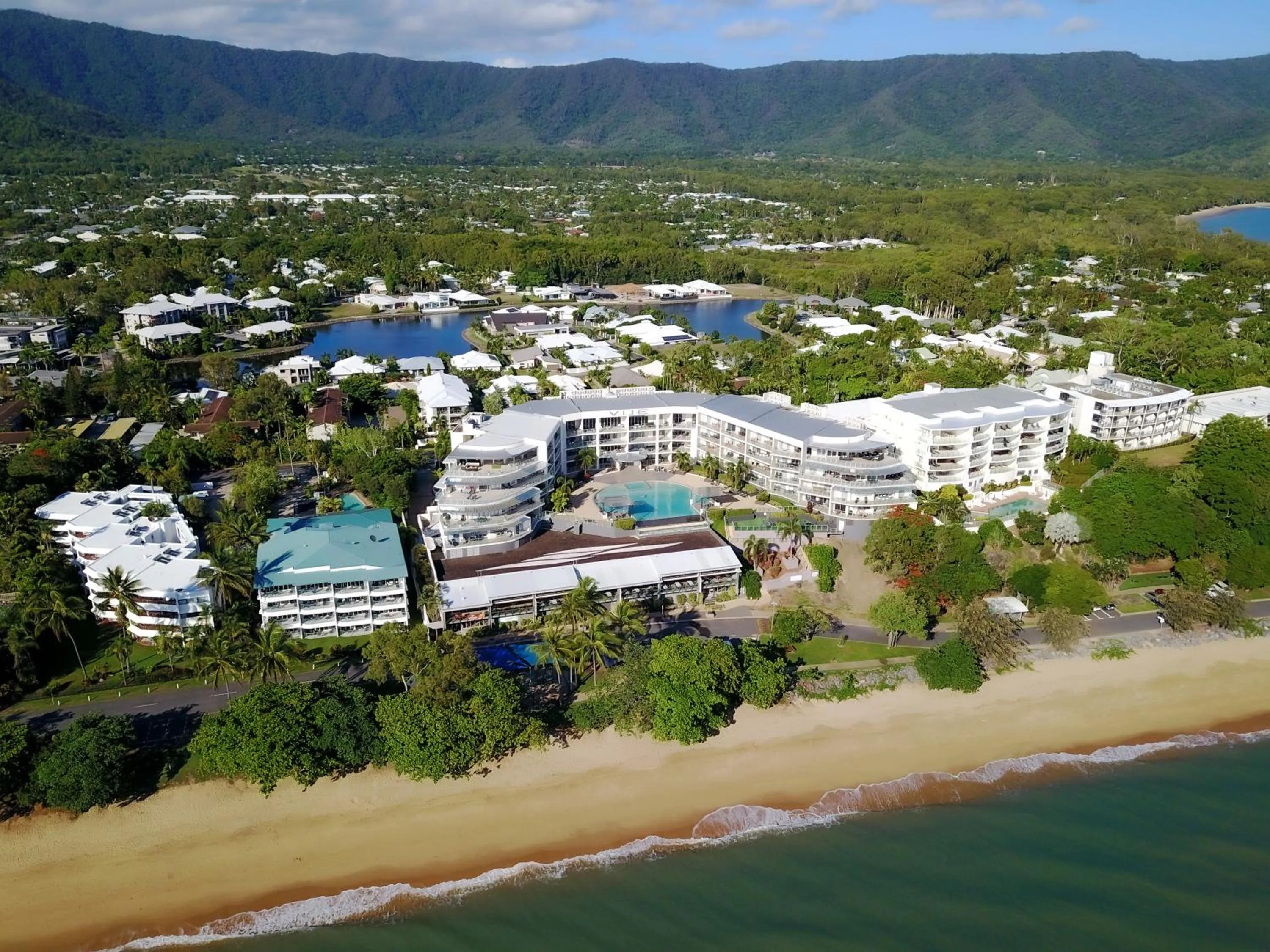 Property building in Vue Apartments Trinity Beach