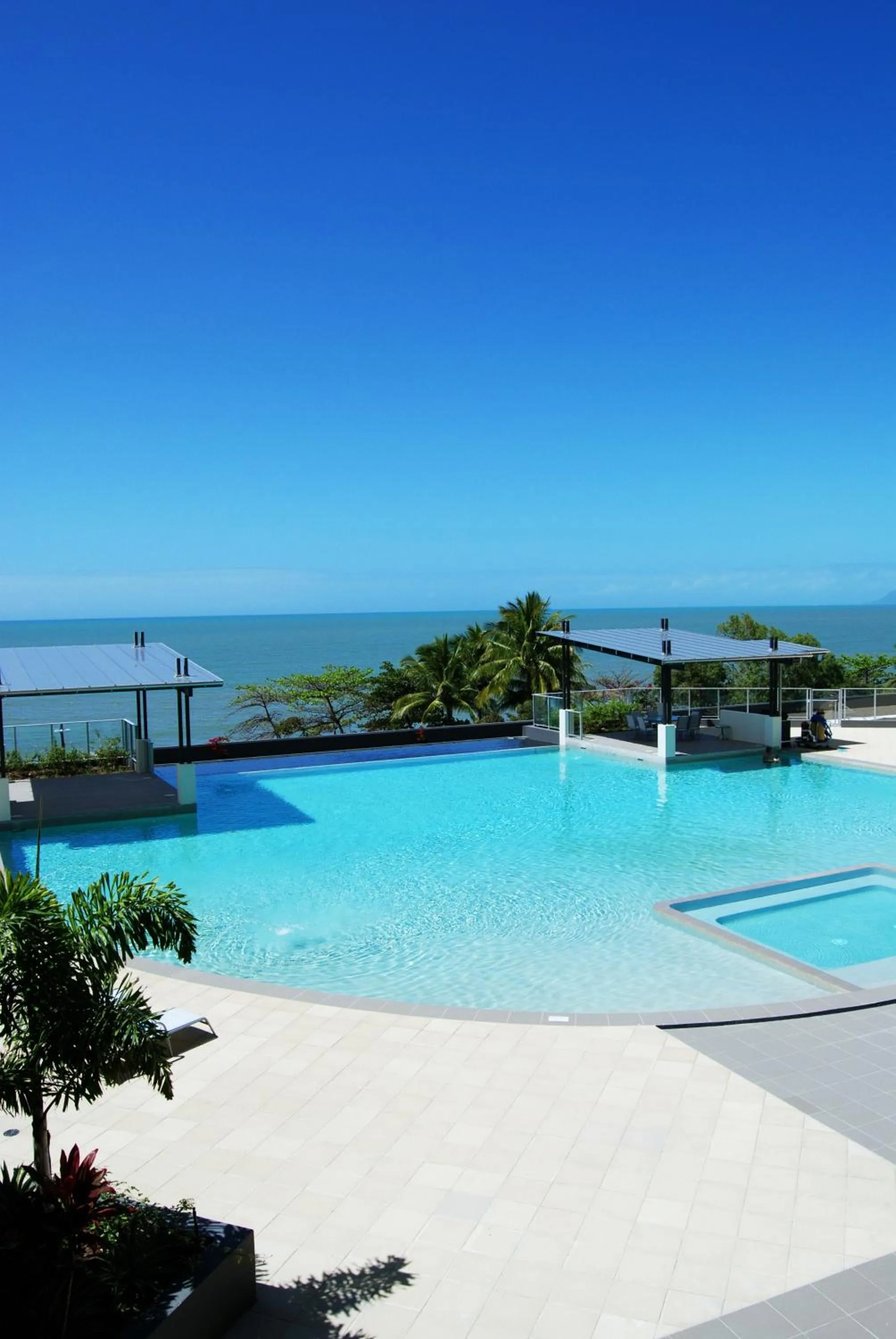 Day in Vue Apartments Trinity Beach