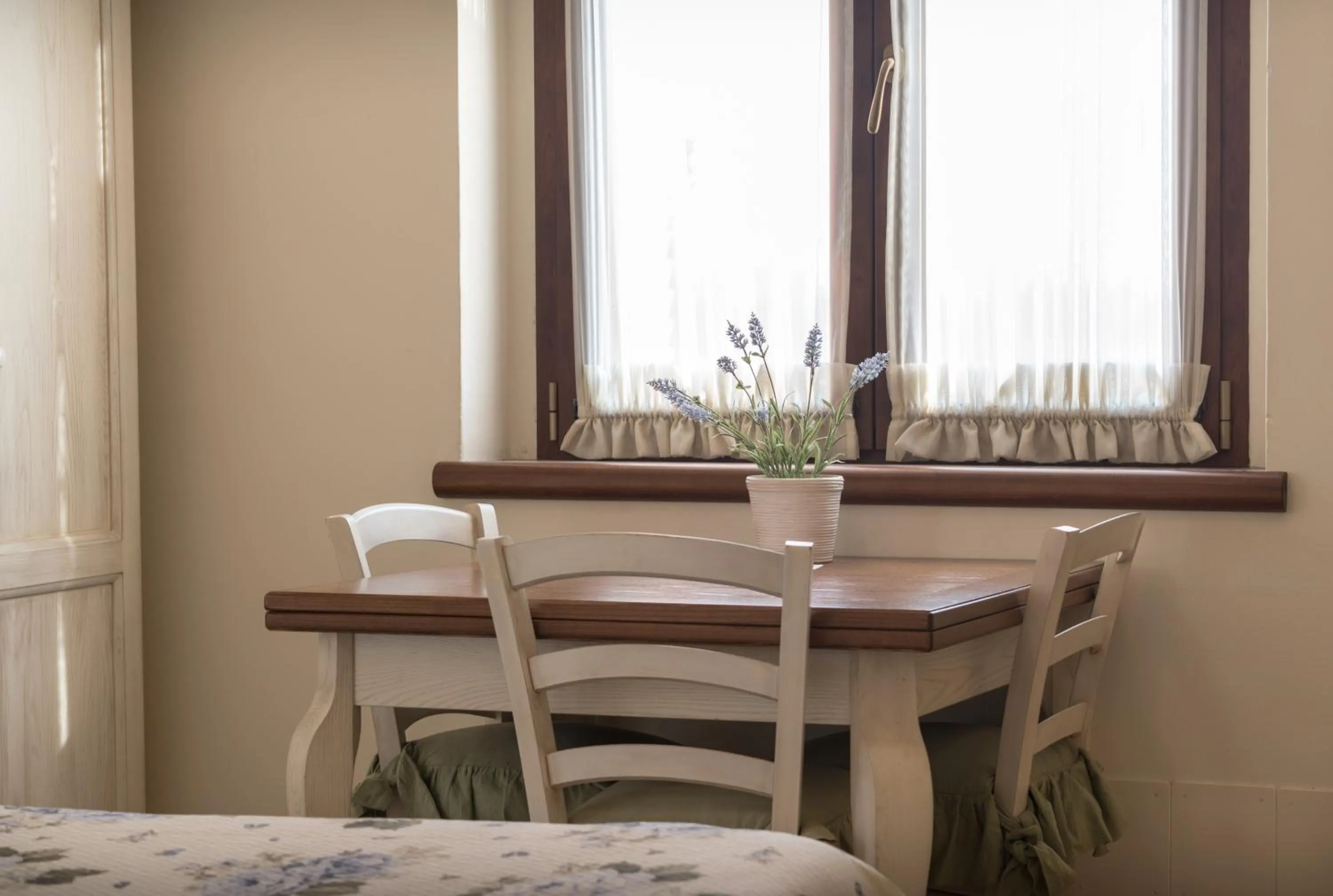 Seating area in Rosa di Assisi