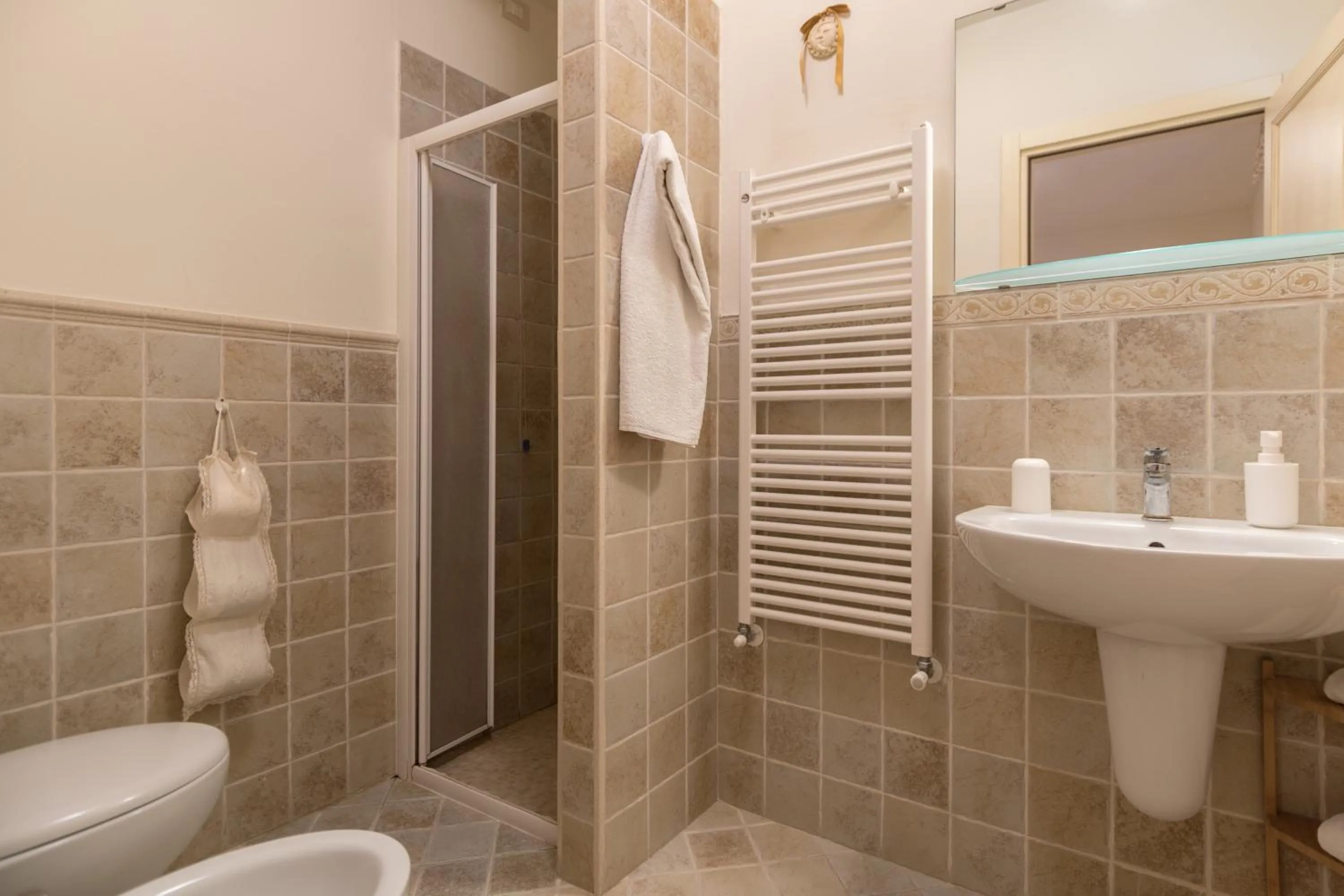 Shower in Rosa di Assisi