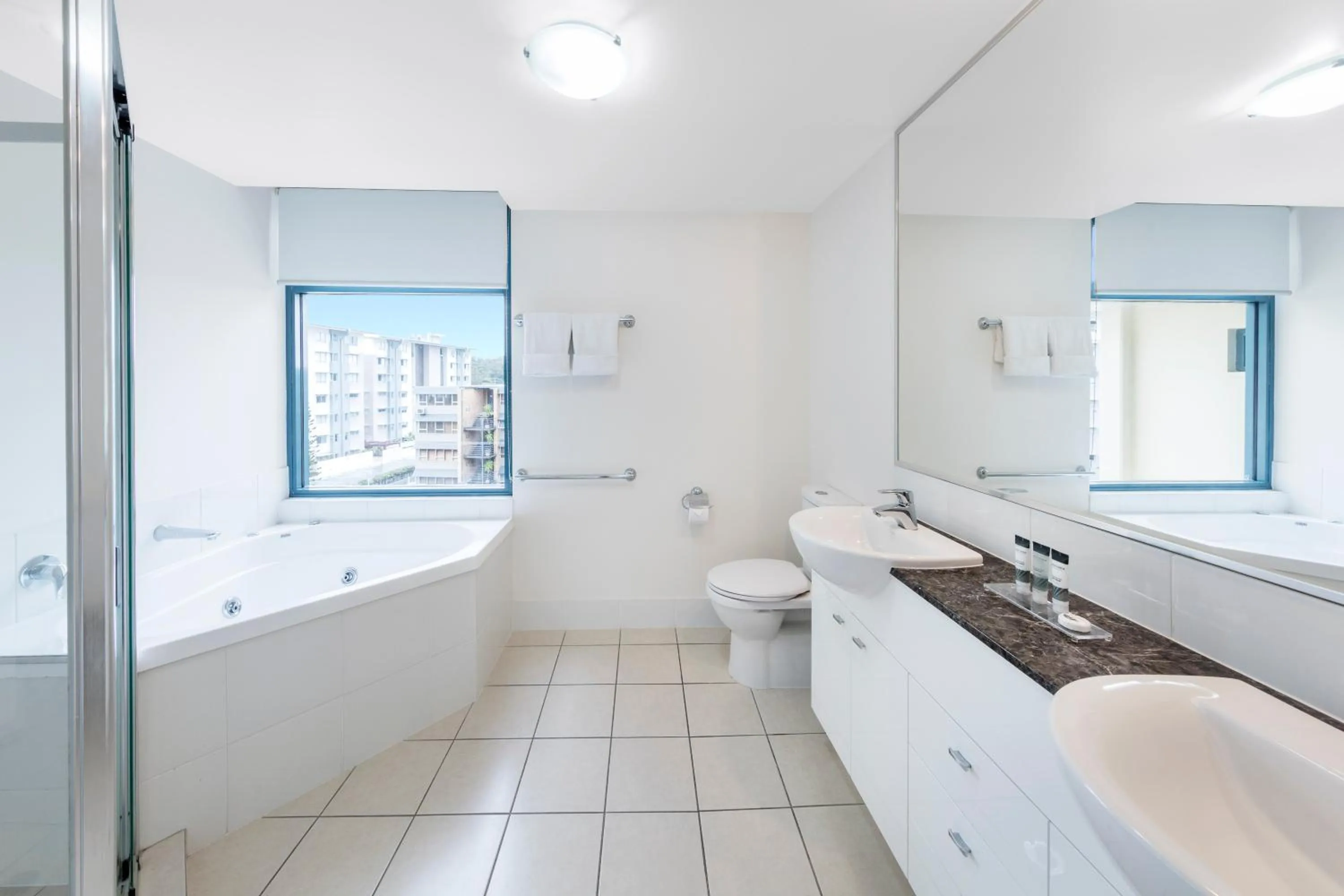 Toilet in Oaks Sunshine Coast Seaforth Resort