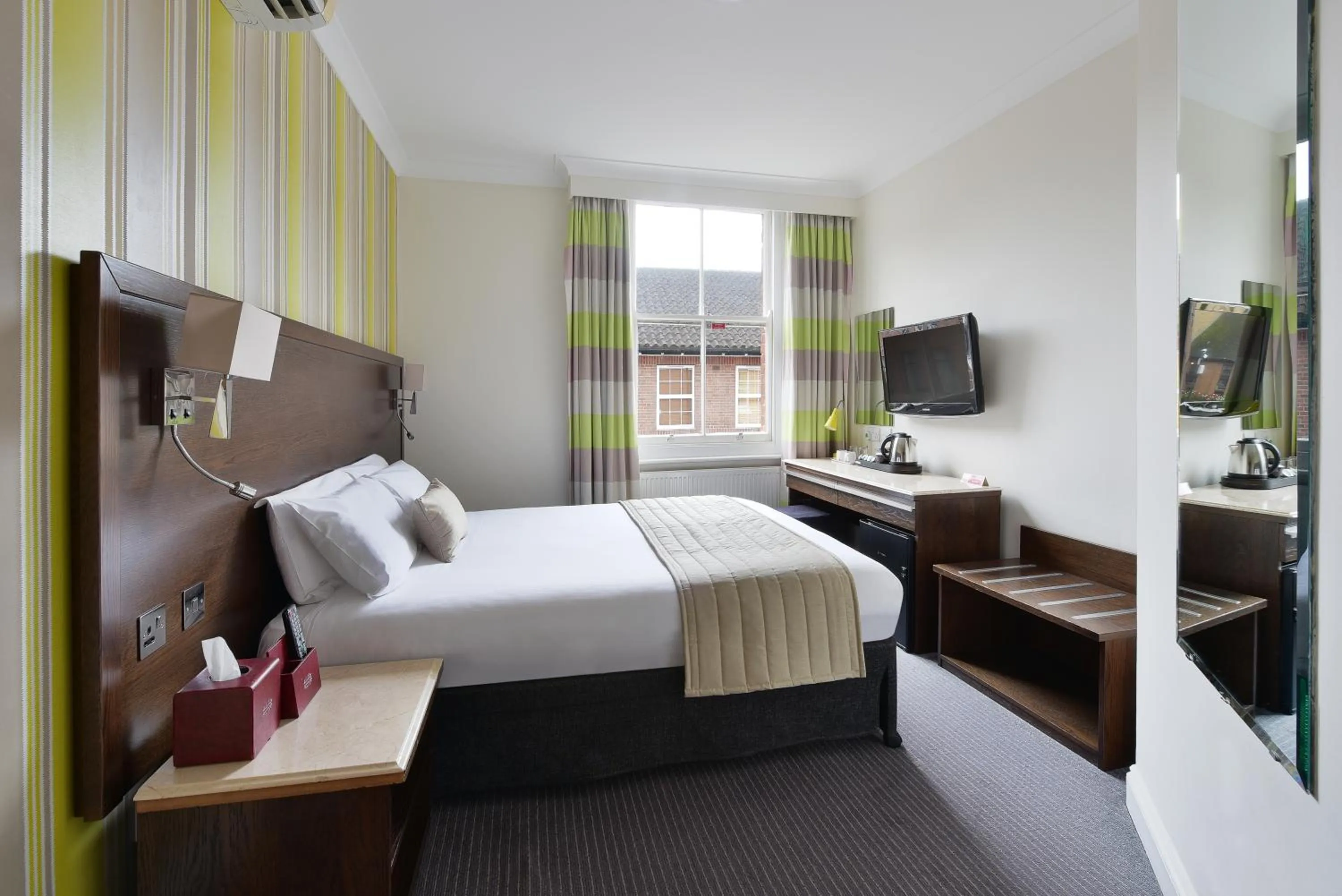 Bed in The Bocardo Hotel