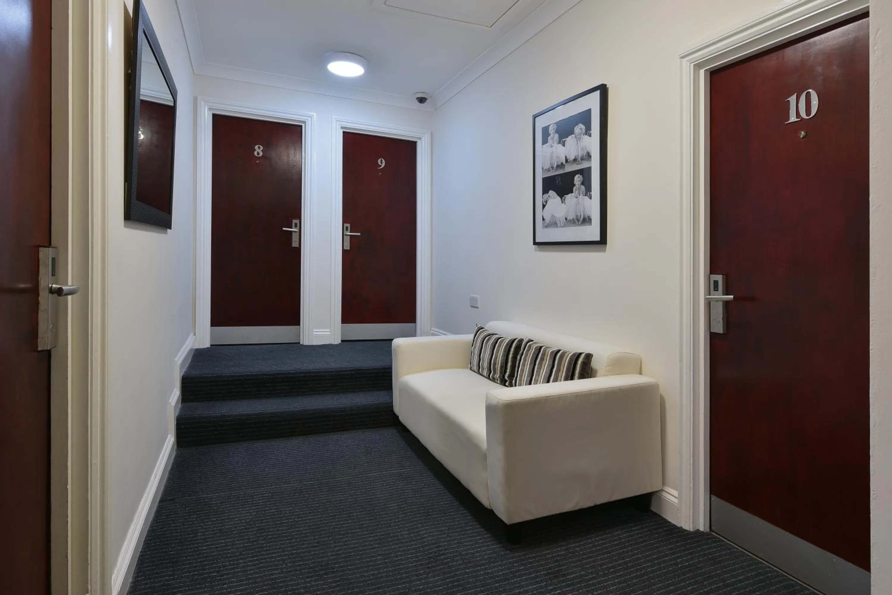 Seating area, Bed in The Bocardo Hotel